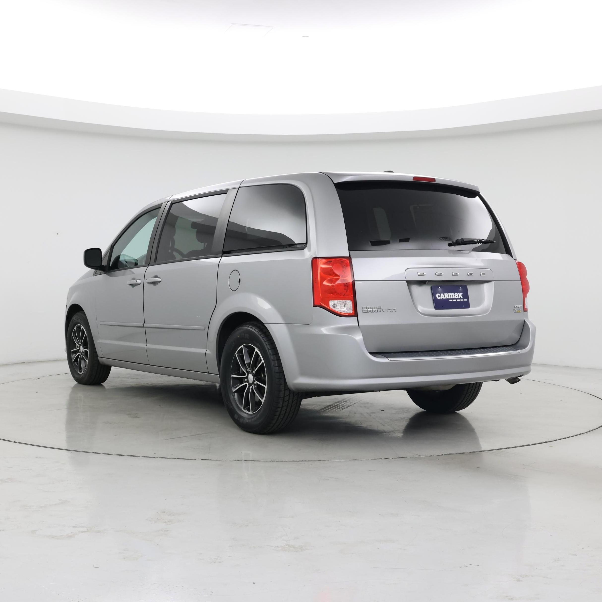 Thumbnail: 2017 Dodge Grand Caravan - 2