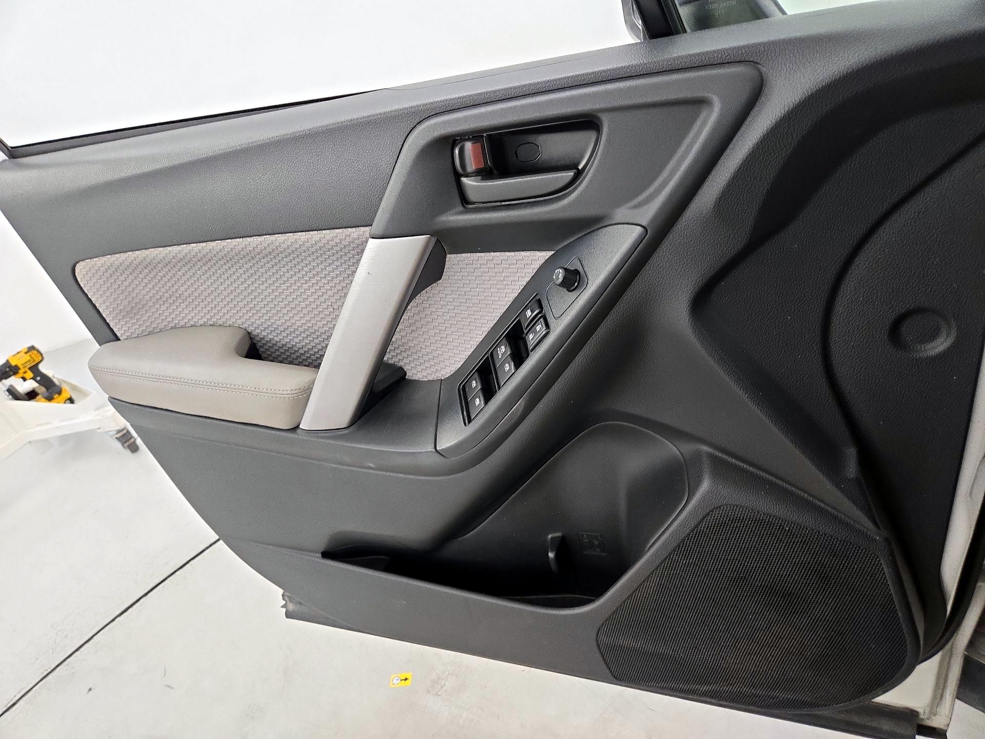 Thumbnail: 2017 Subaru Forester - 12