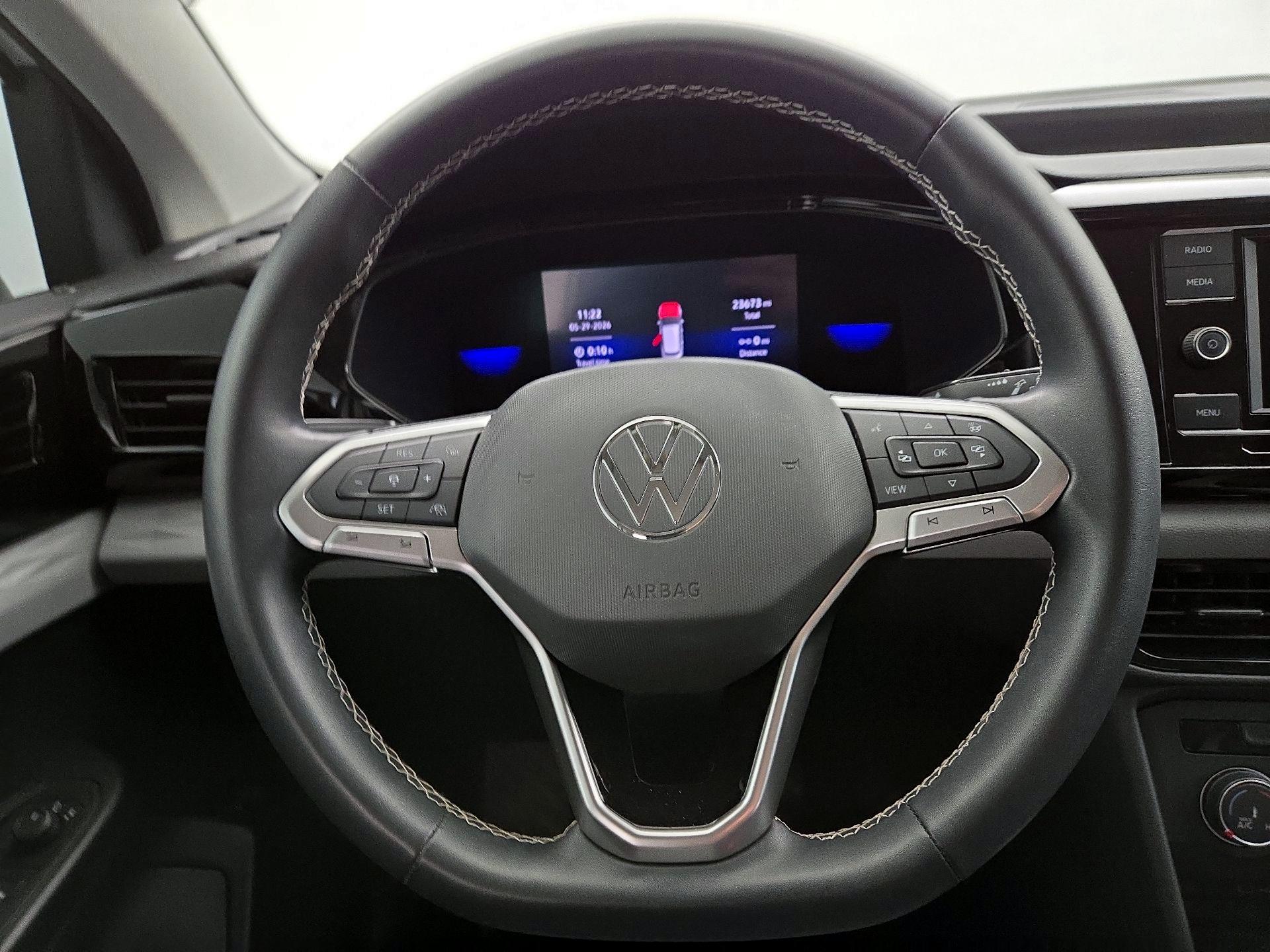 Thumbnail: 2022 Volkswagen Taos - 10