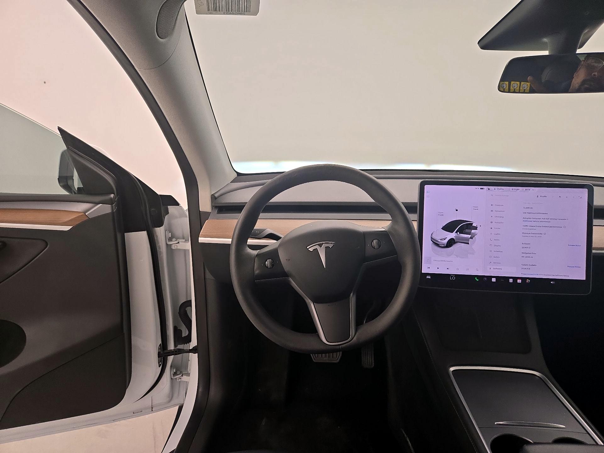 Thumbnail: 2023 Tesla Model Y - 10