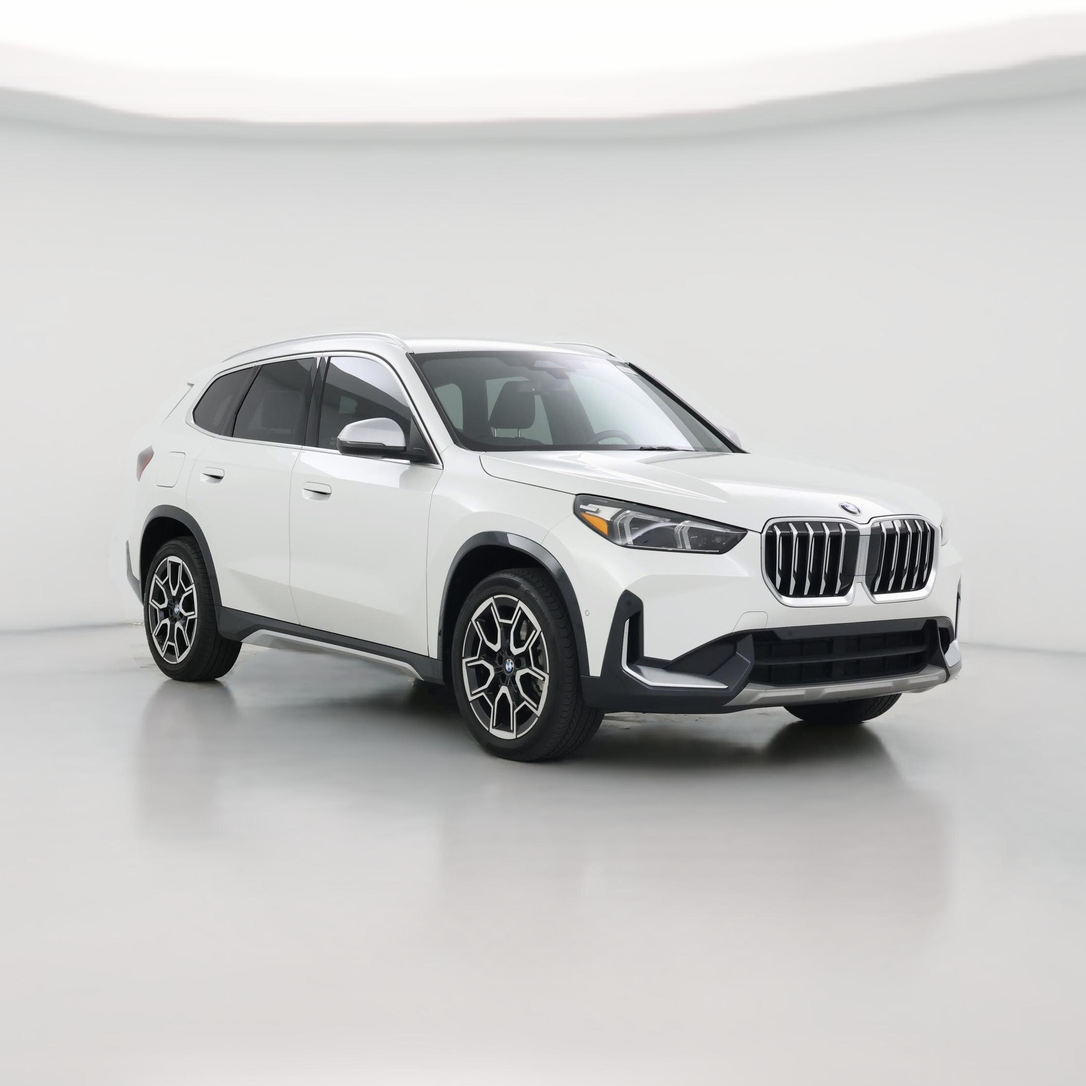 Thumbnail: 2023 BMW X1 - 1