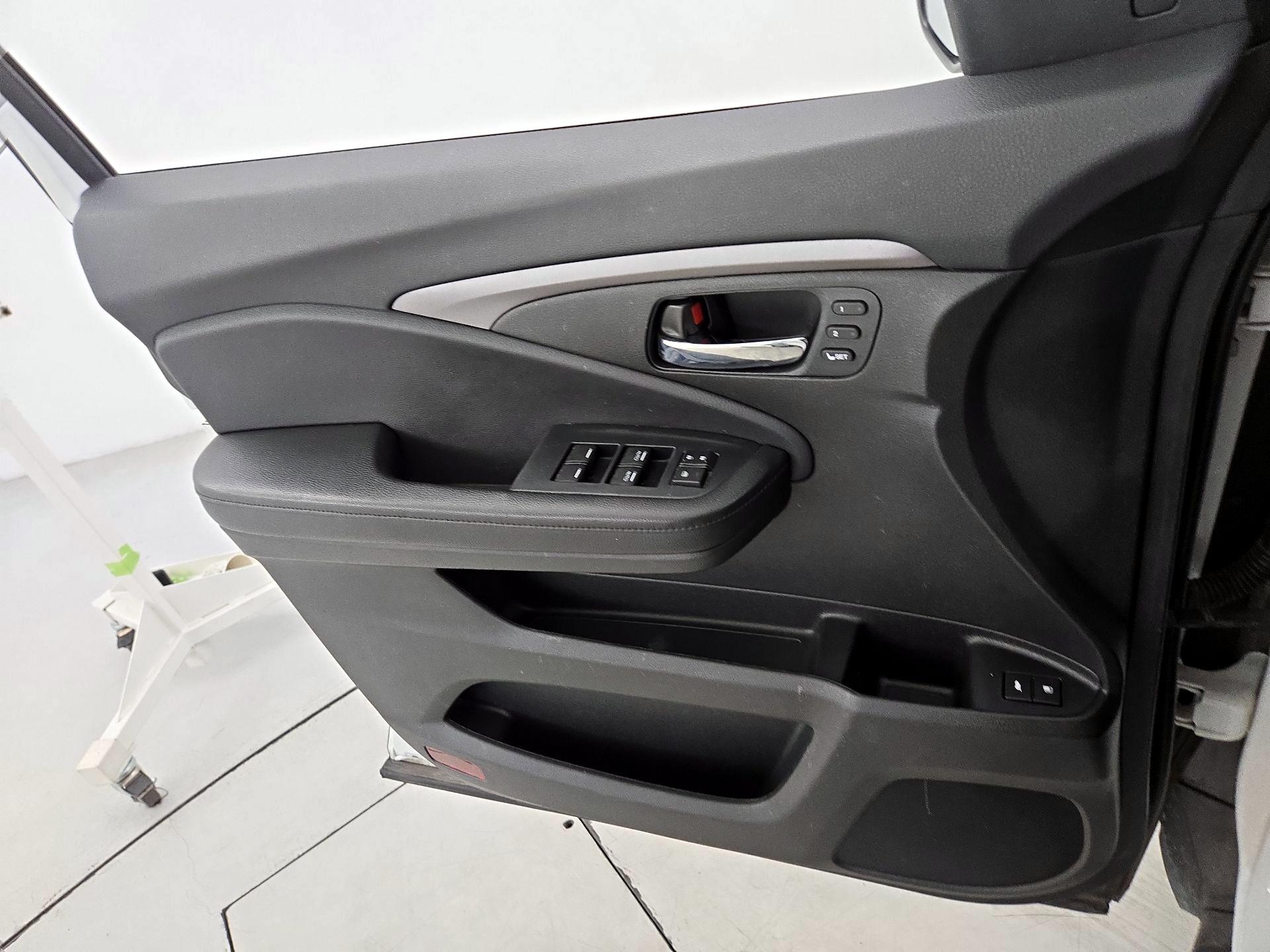 Thumbnail: 2020 Honda Passport - 12