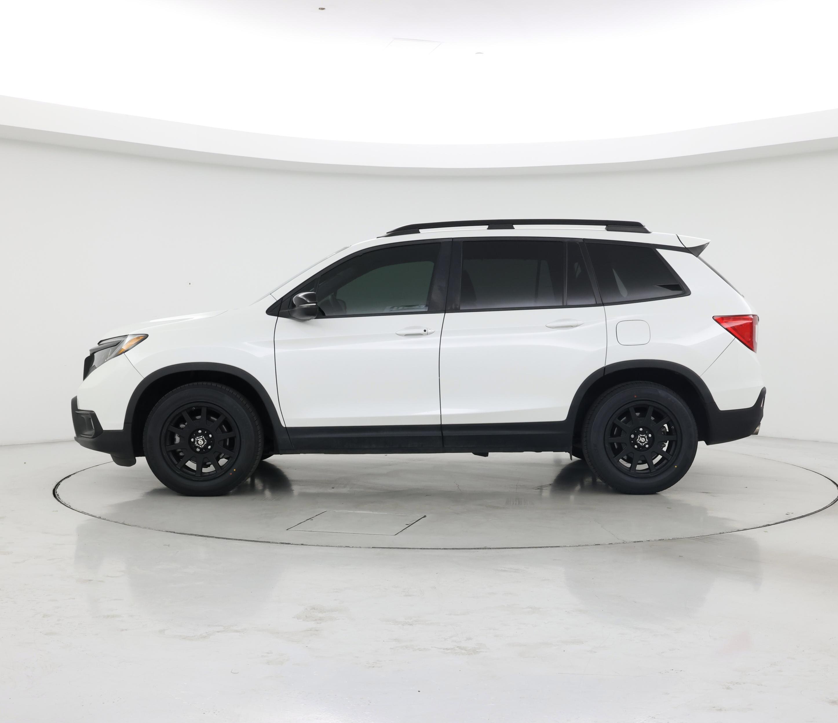 Thumbnail: 2020 Honda Passport - 3