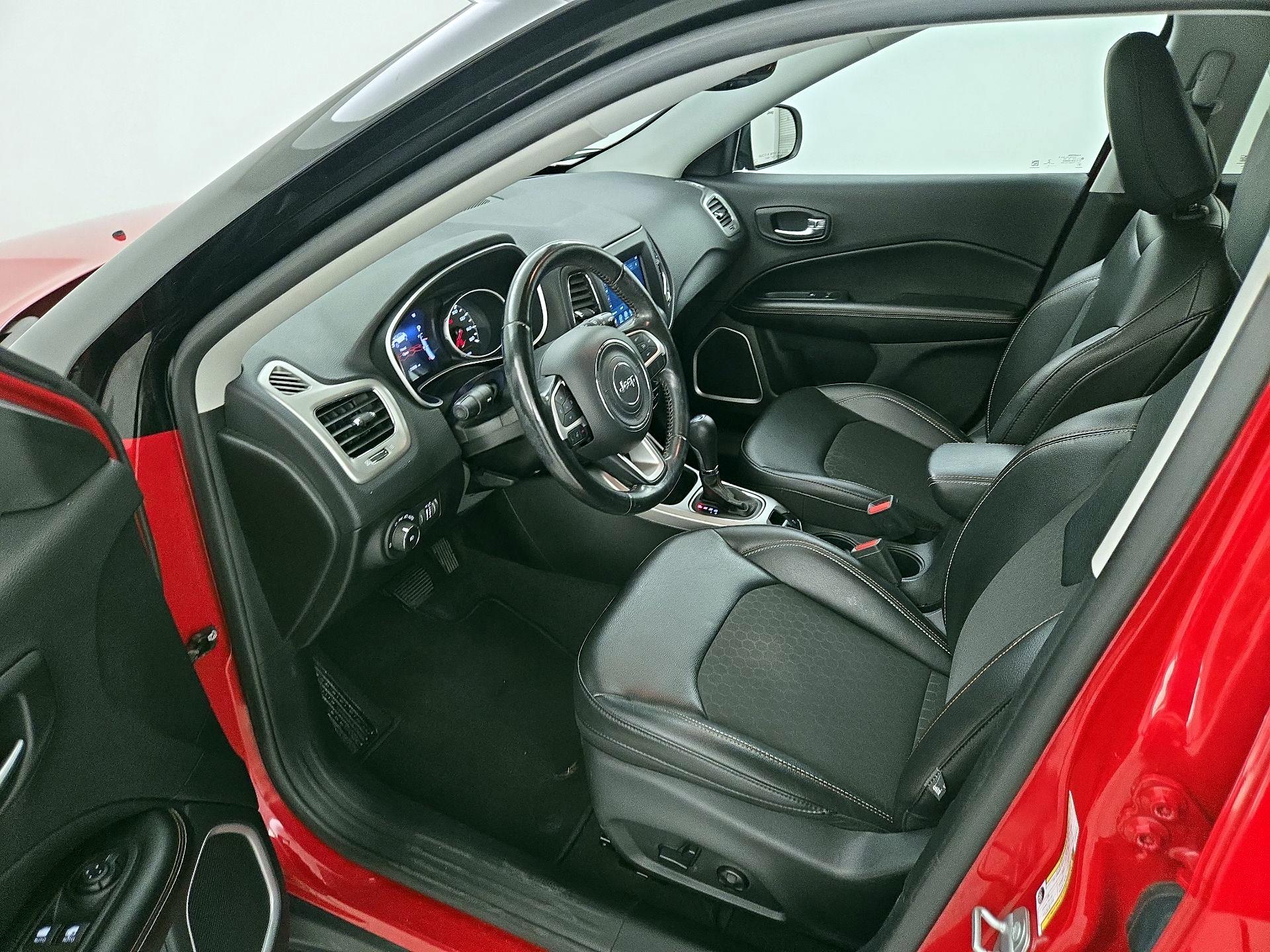 Thumbnail: 2020 Jeep Compass - 11