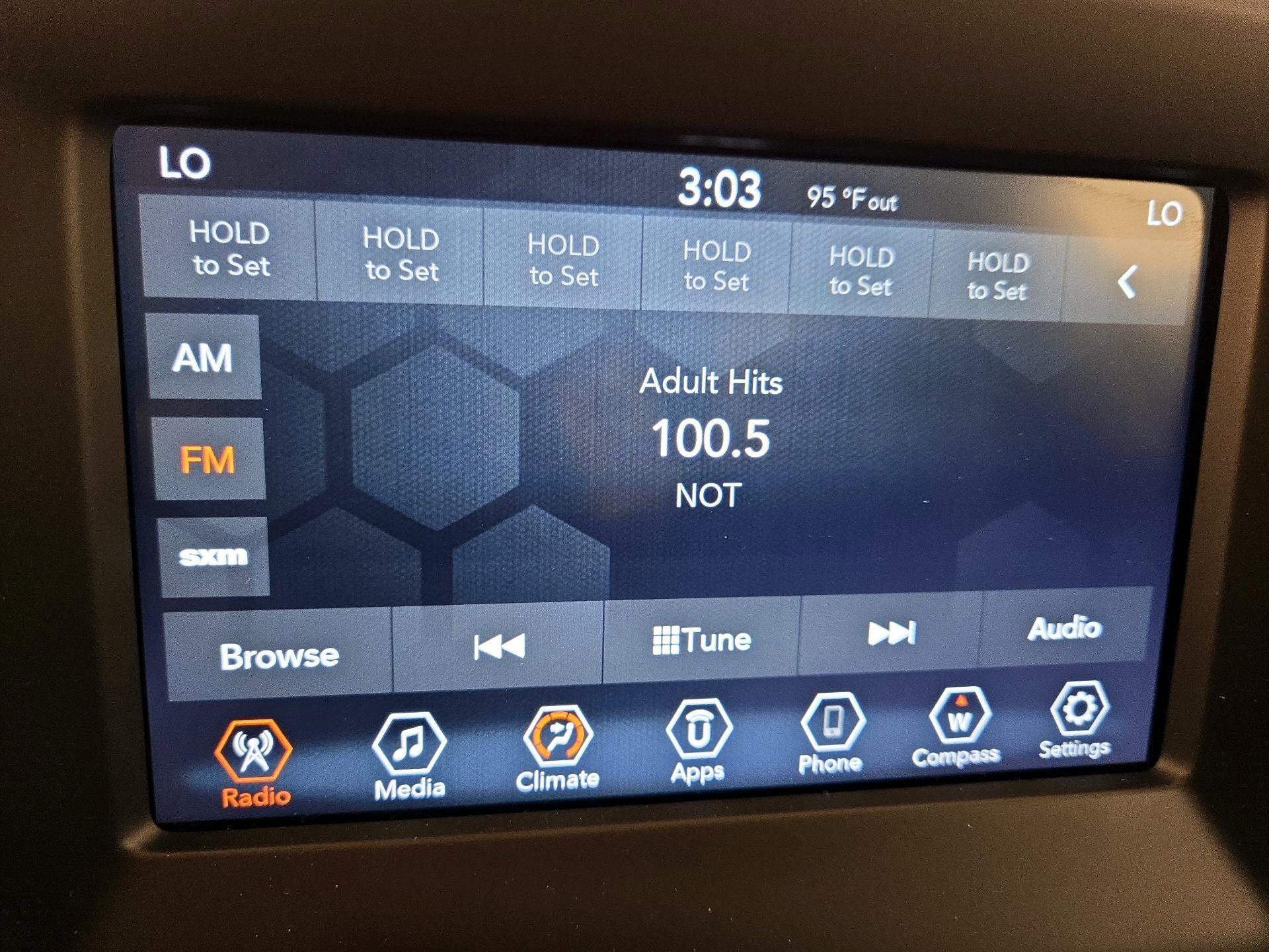 Thumbnail: 2020 Jeep Compass - 15