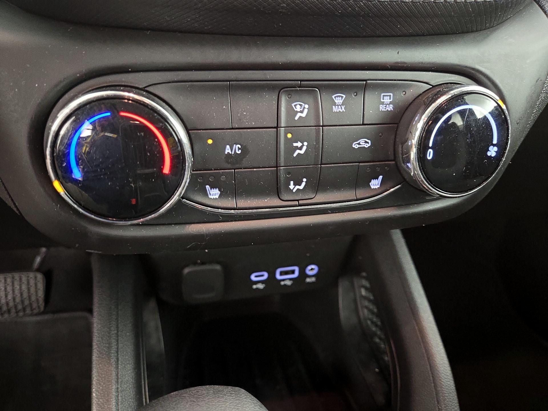 Thumbnail: 2023 Chevrolet TrailBlazer - 16