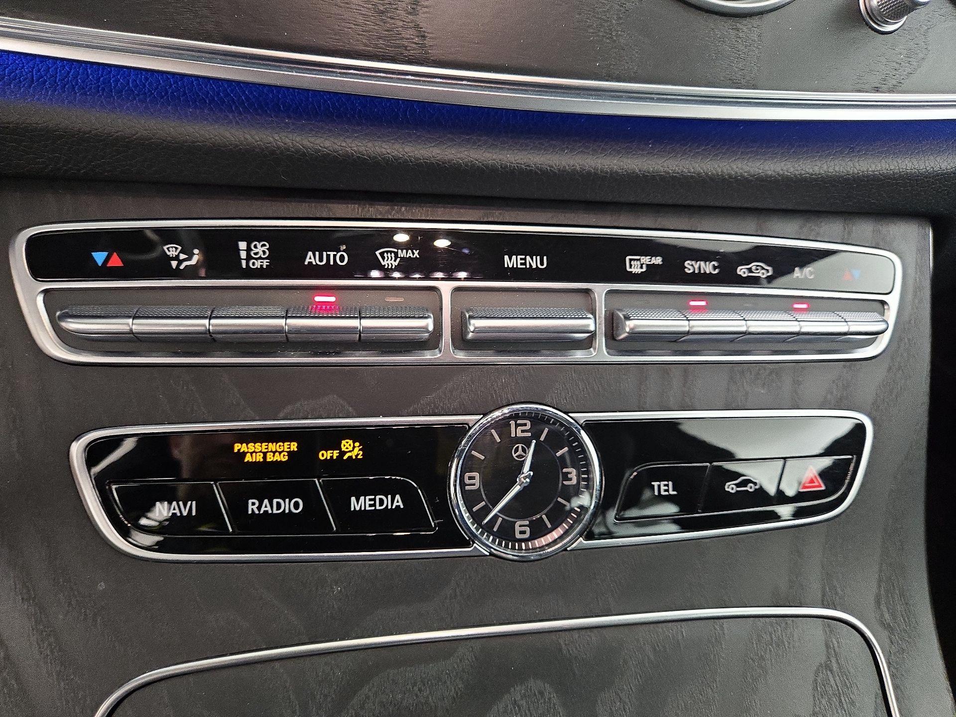 Thumbnail: 2020 Mercedes-Benz E-Class - 17