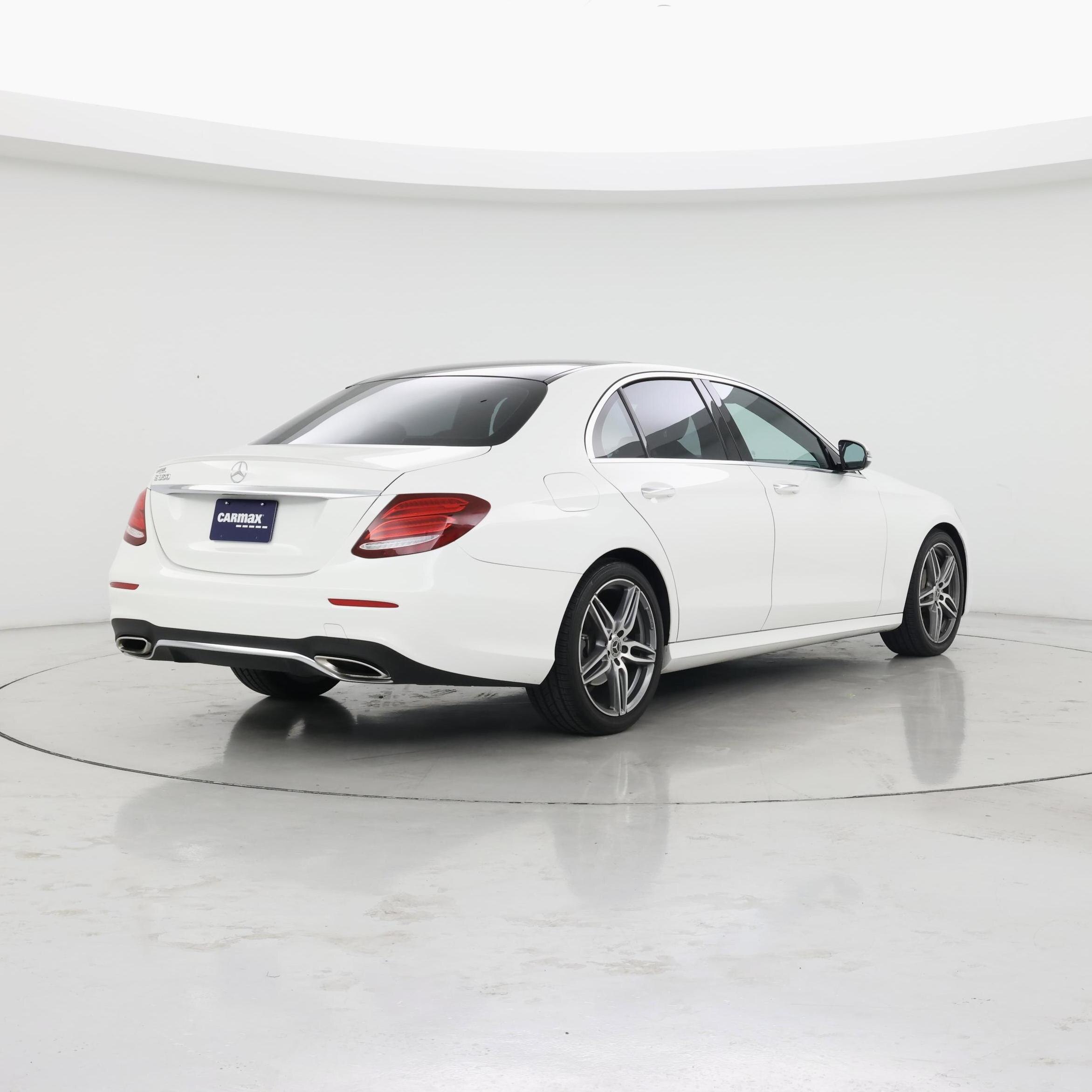 Thumbnail: 2020 Mercedes-Benz E-Class - 8