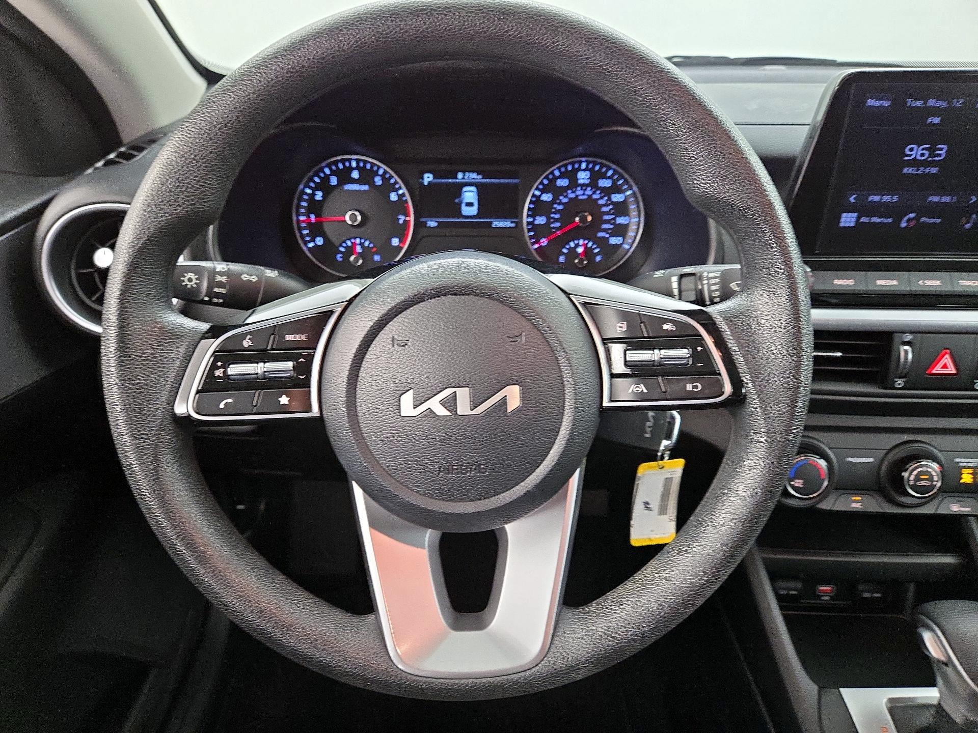 Thumbnail: 2023 Kia Forte - 10