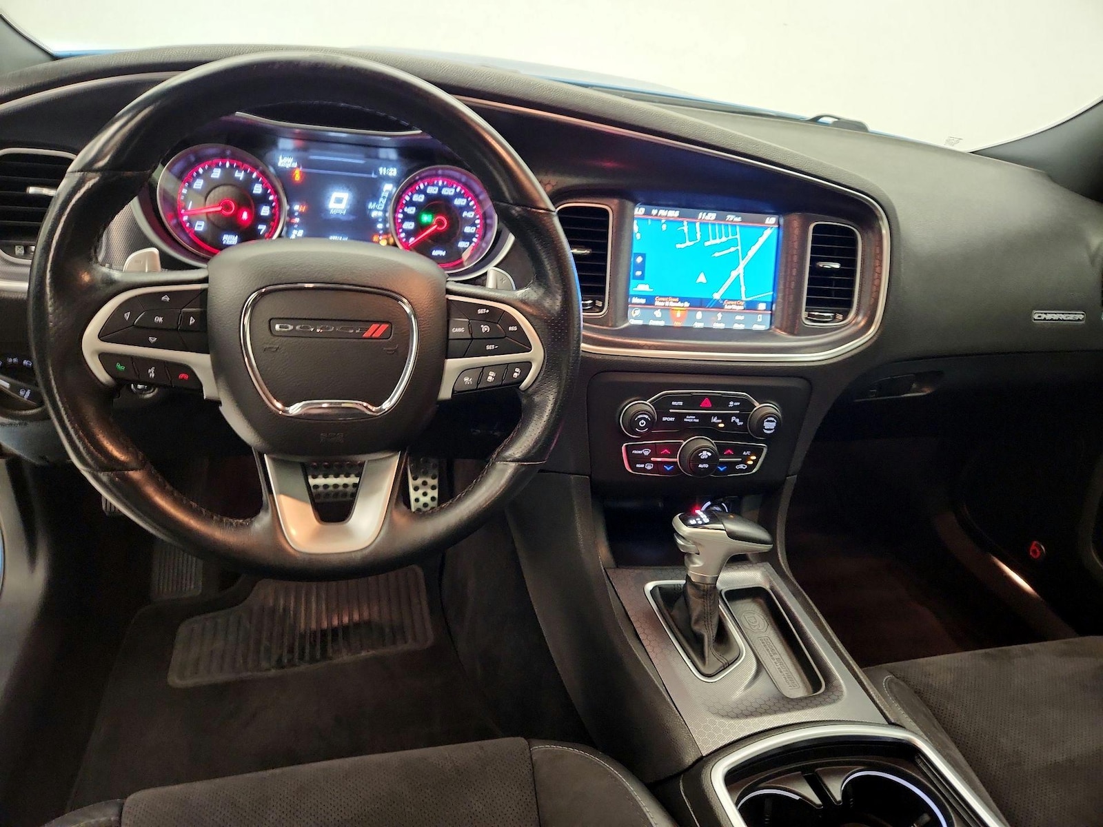 2018 Dodge Charger R/T - Photo 10