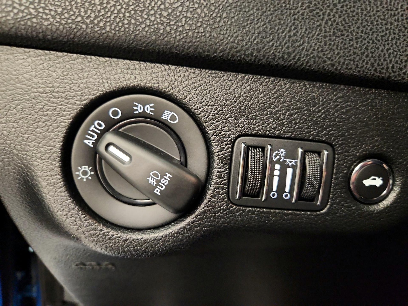 2018 Dodge Charger R/T - Photo 14