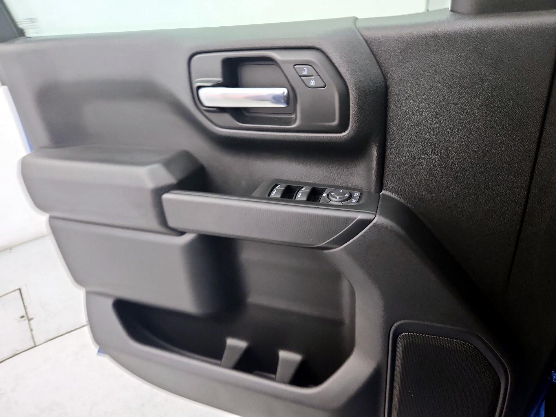 Thumbnail: 2023 Chevrolet Silverado 1500 - 12