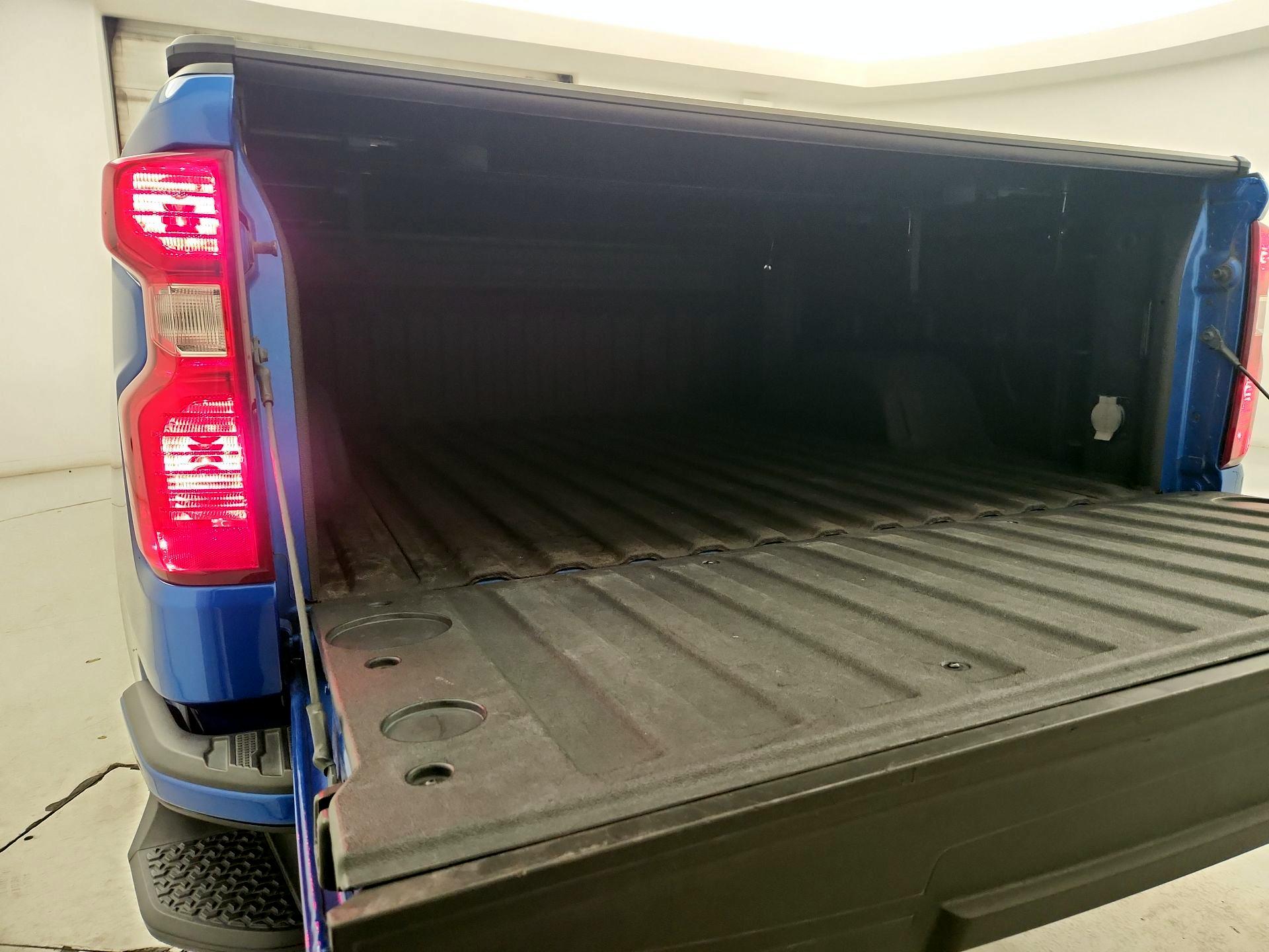Thumbnail: 2023 Chevrolet Silverado 1500 - 20