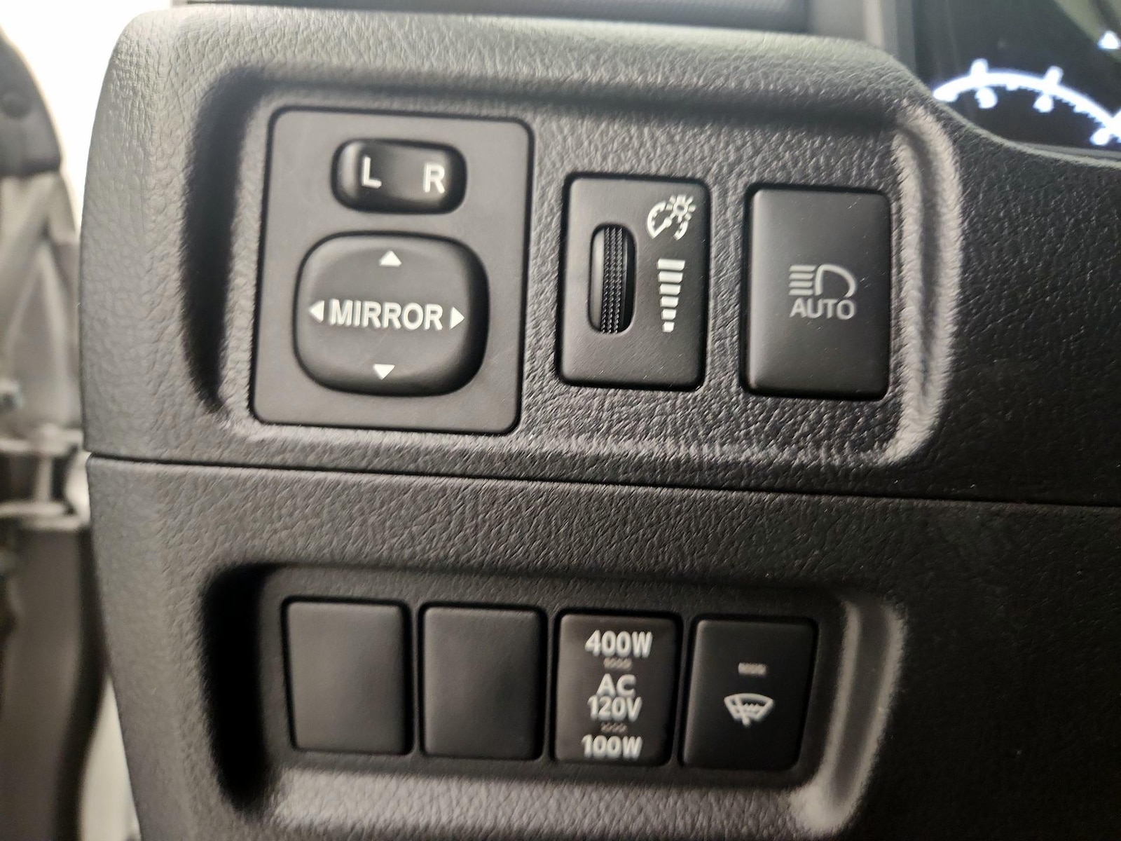 2022 Toyota 4Runner SR5 - Photo 14
