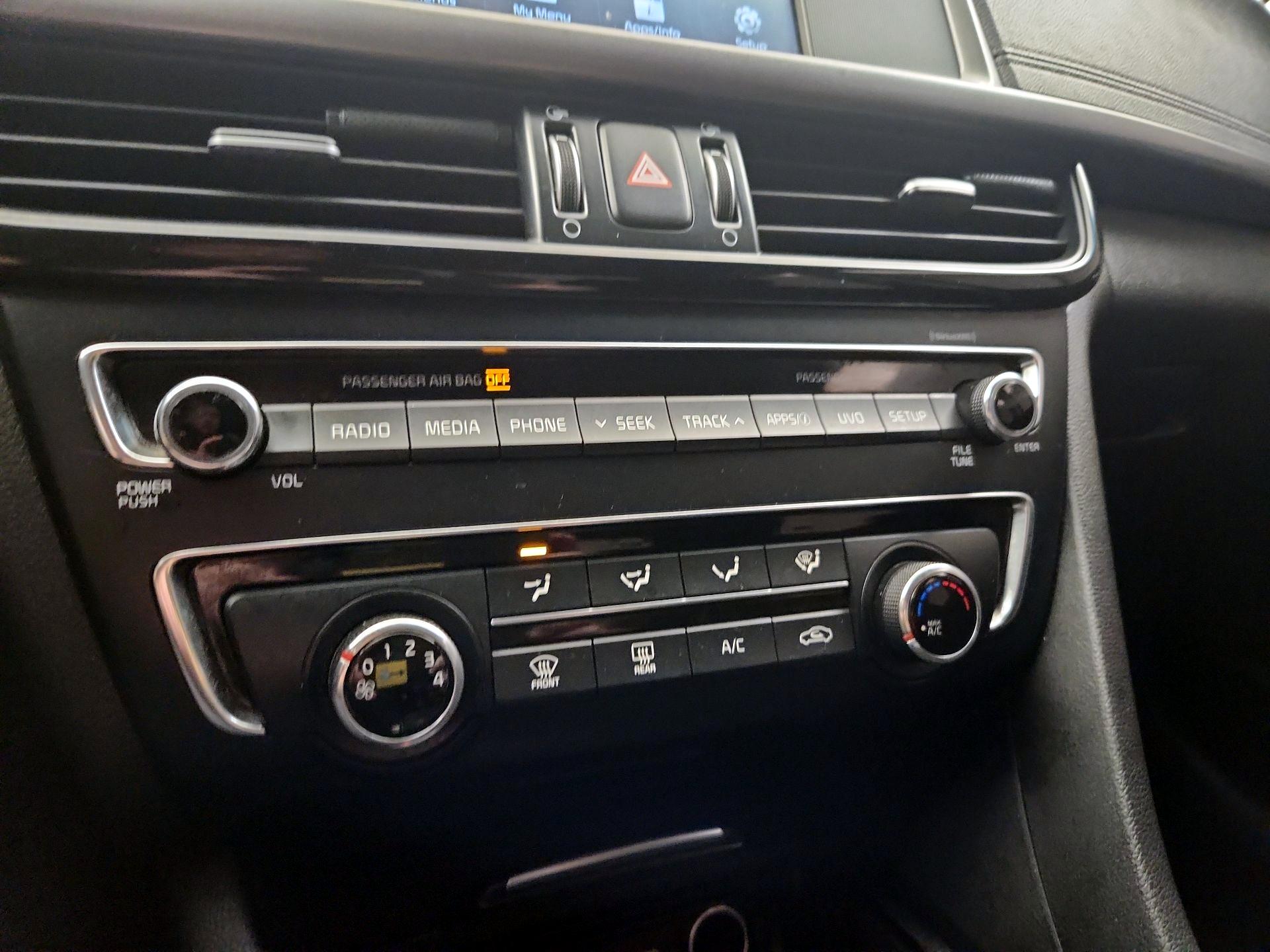 Thumbnail: 2018 Kia Optima - 16