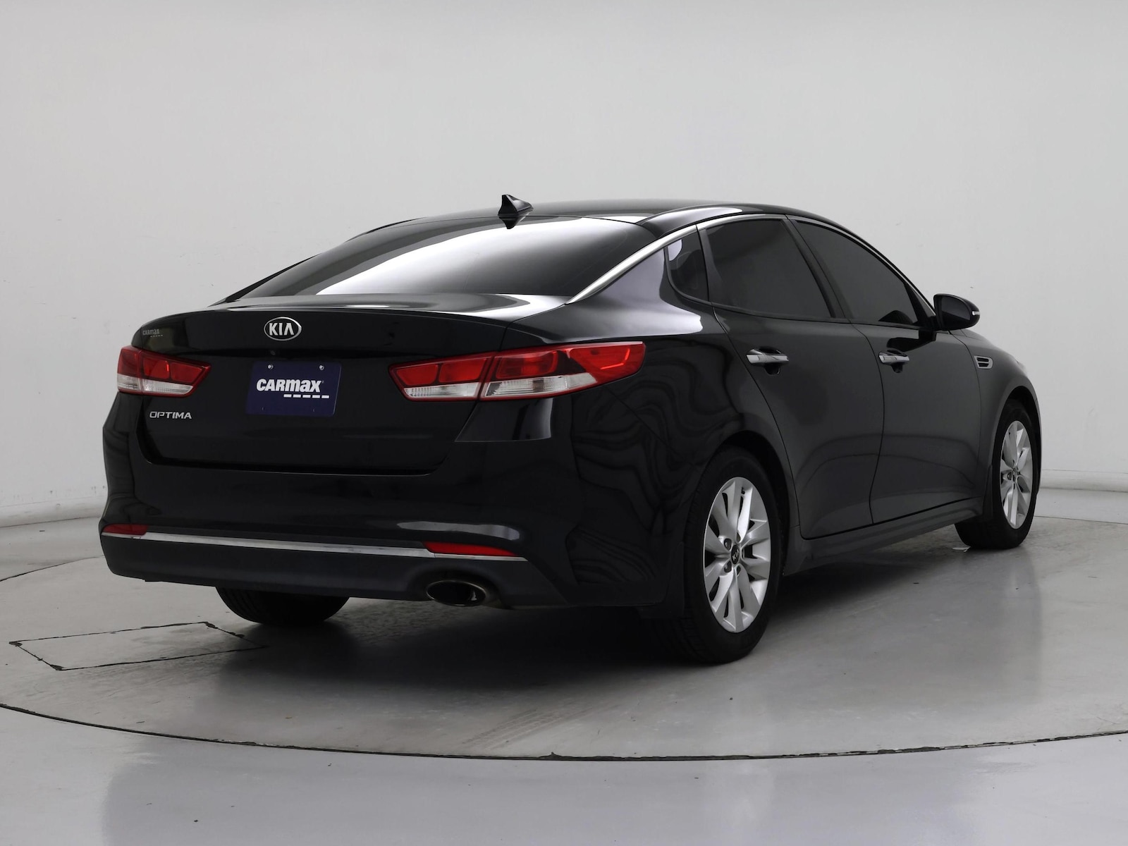 2018 Kia Optima LX - Photo 9