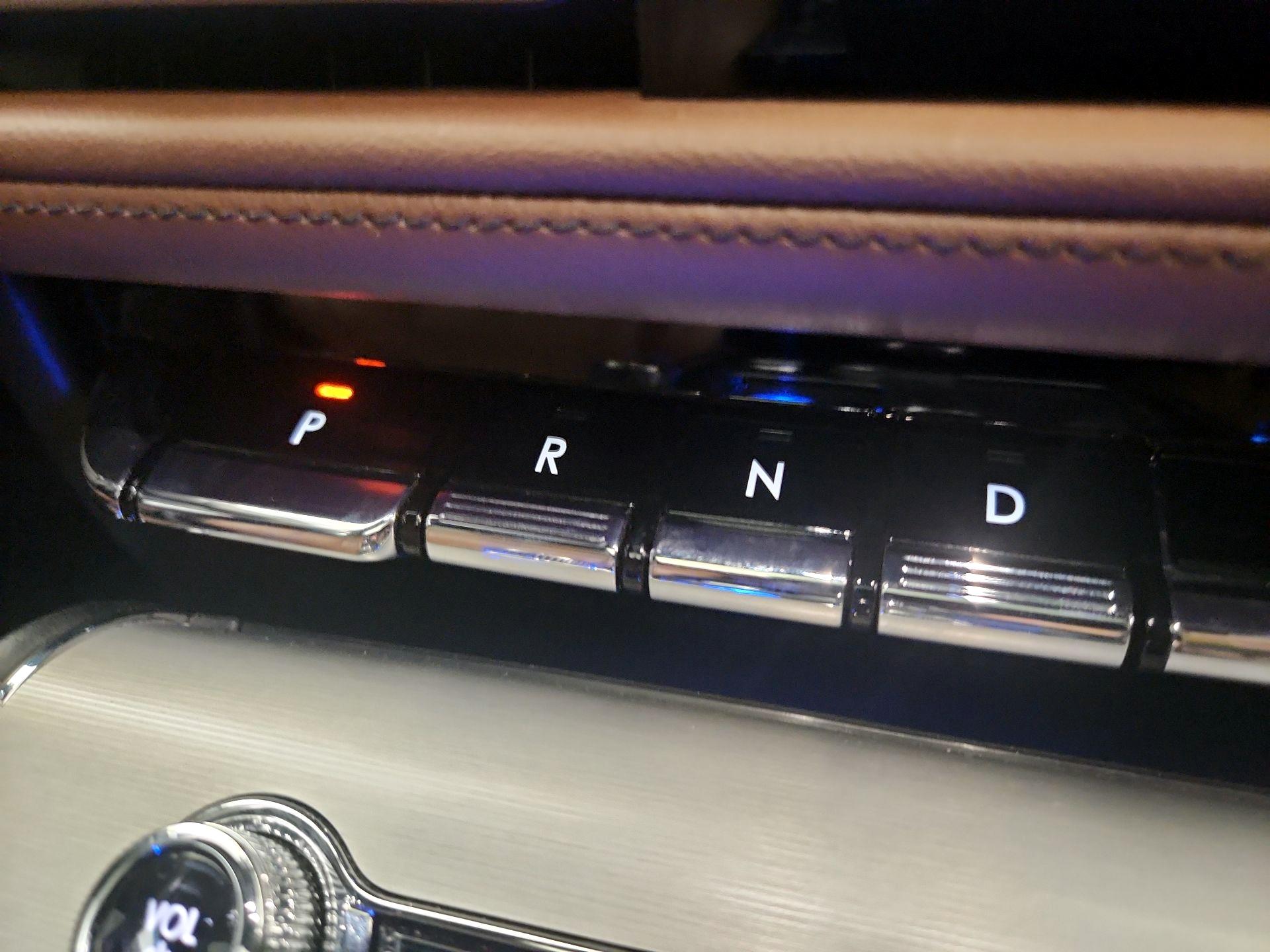 Thumbnail: 2023 Lincoln Aviator - 17