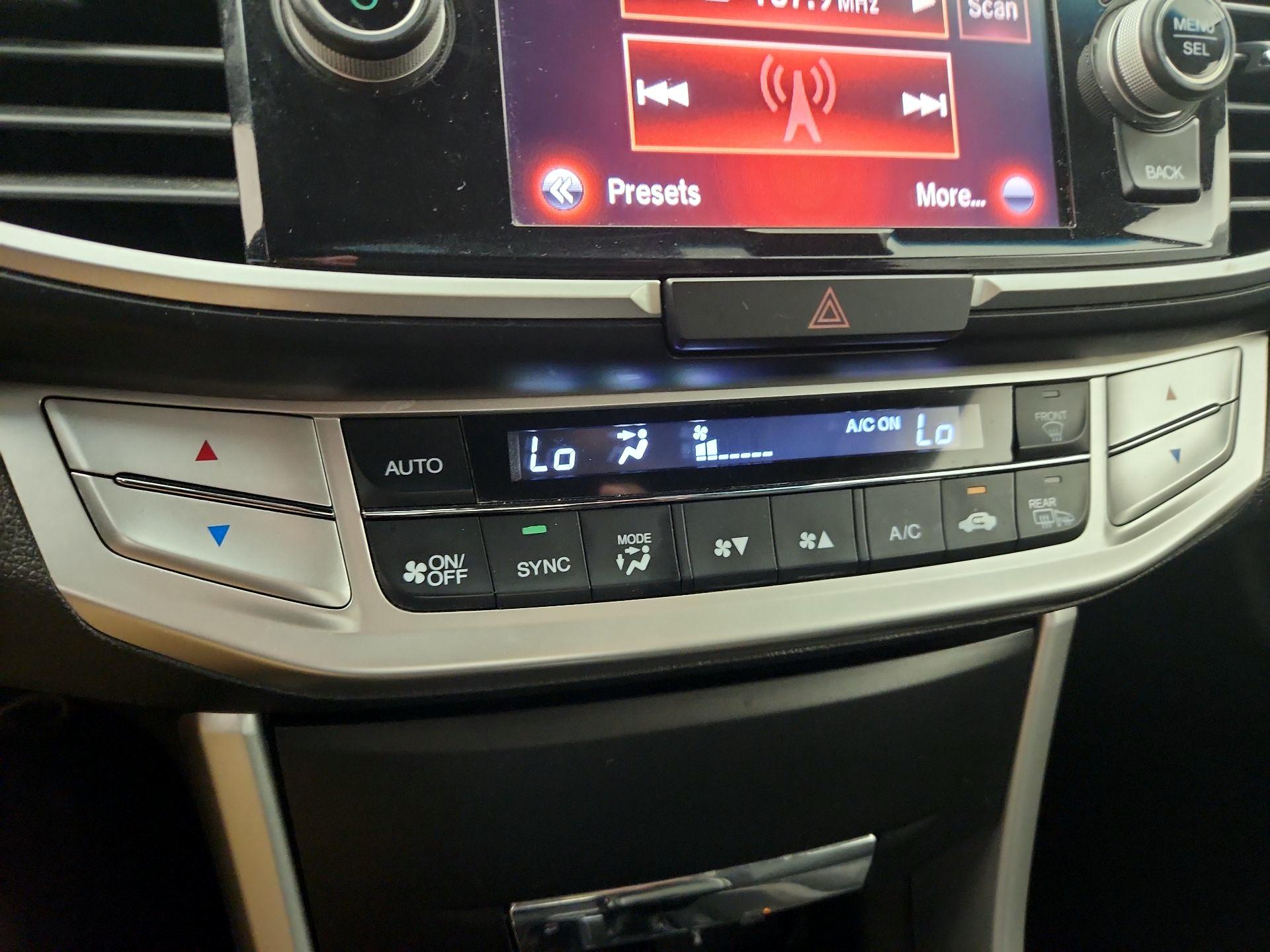 Thumbnail: 2015 Honda Accord - 16