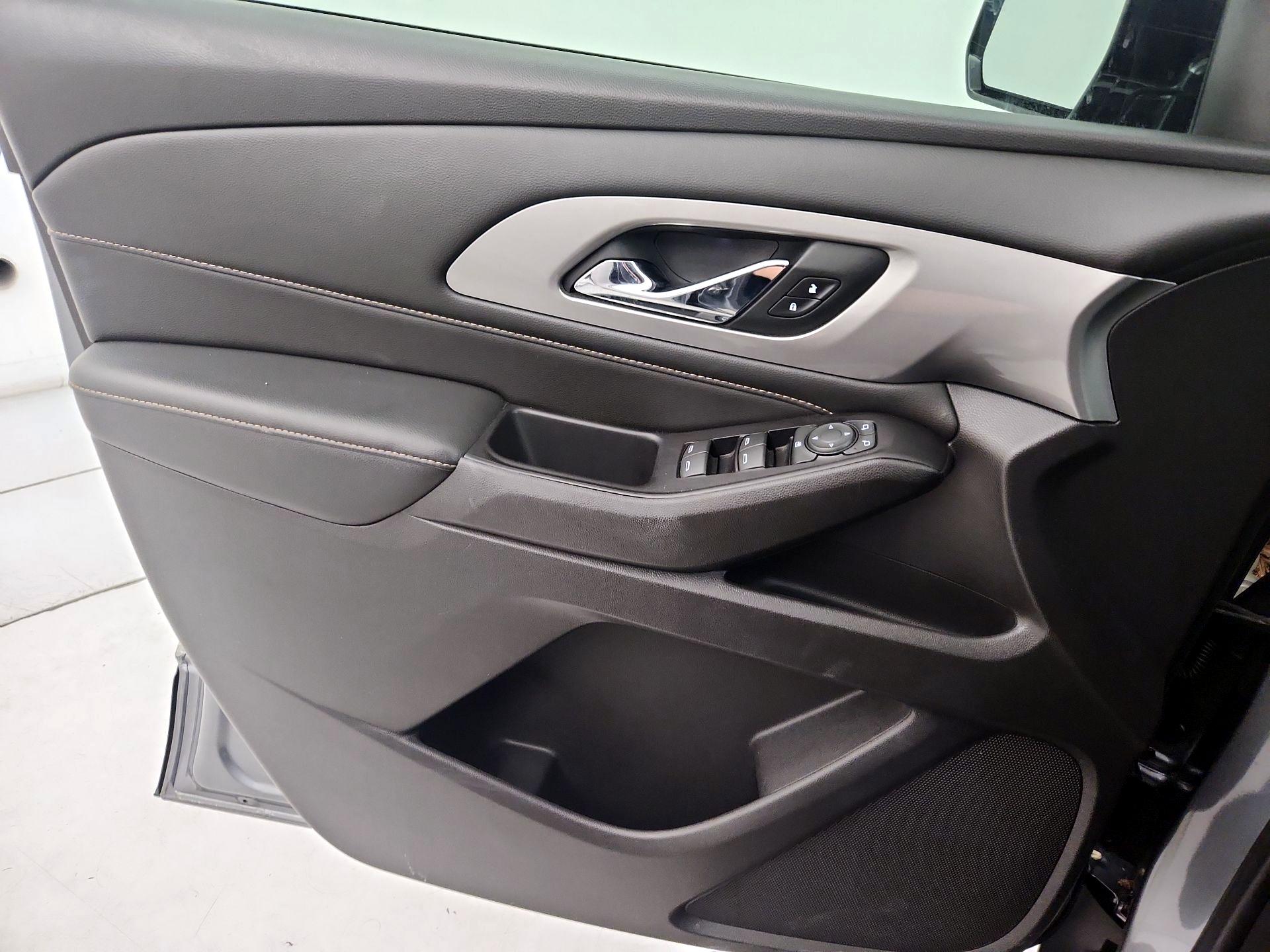 Thumbnail: 2019 Chevrolet Traverse - 12