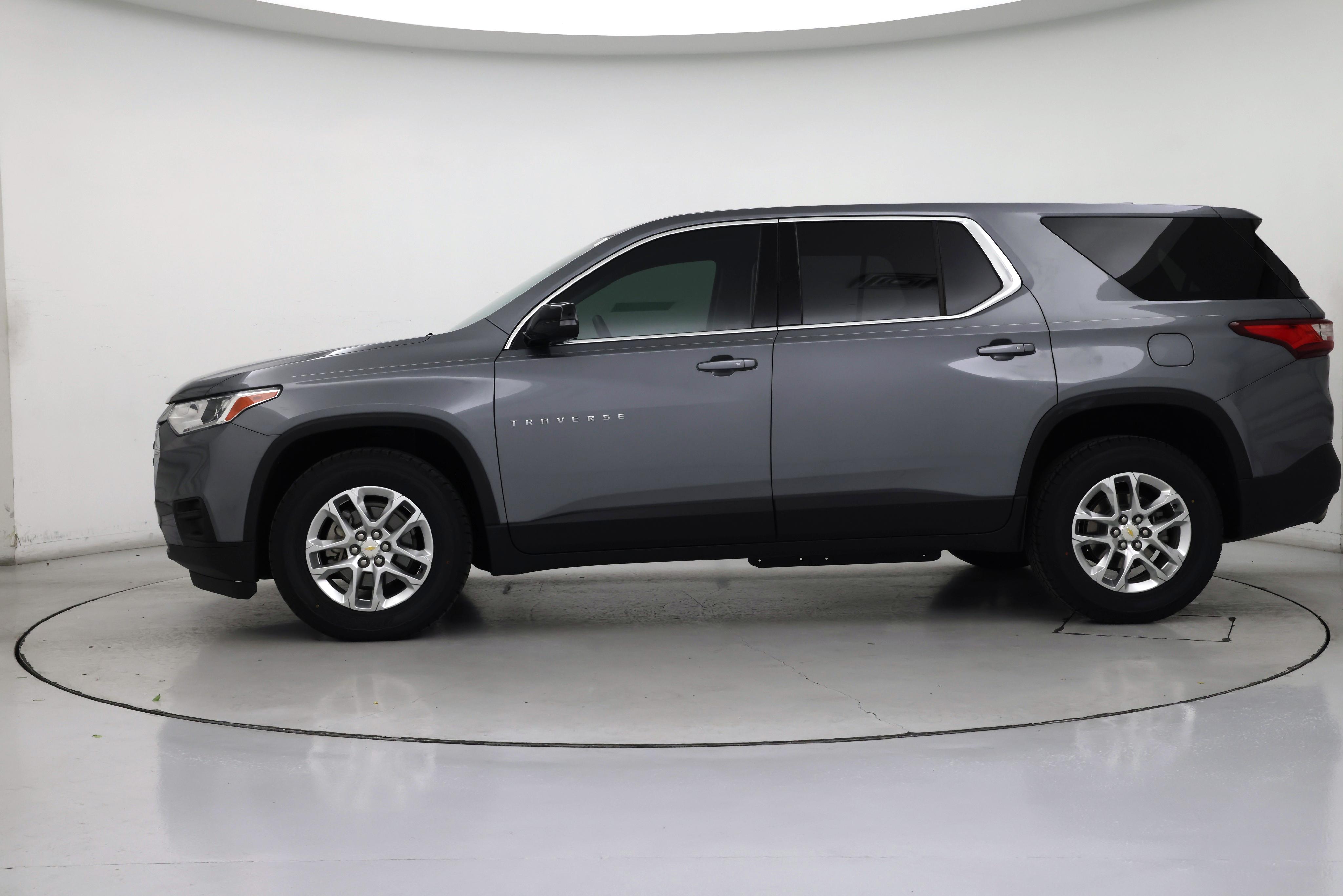 Thumbnail: 2019 Chevrolet Traverse - 3