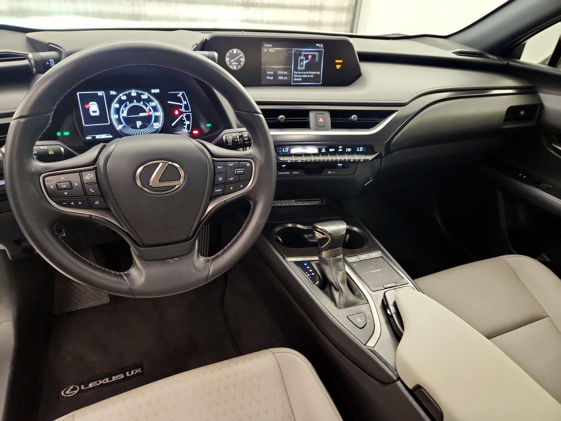 Thumbnail: 2021 Lexus UX - 9