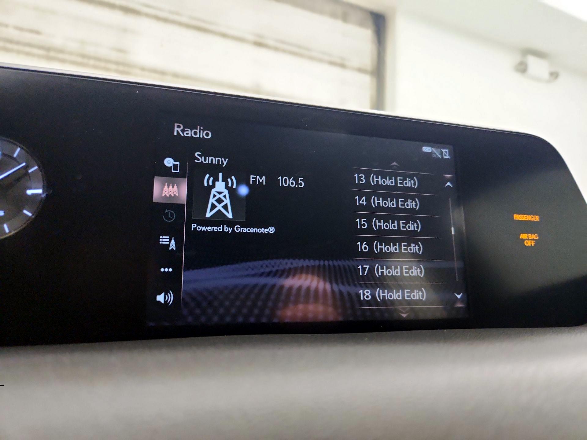 Thumbnail: 2021 Lexus UX - 15