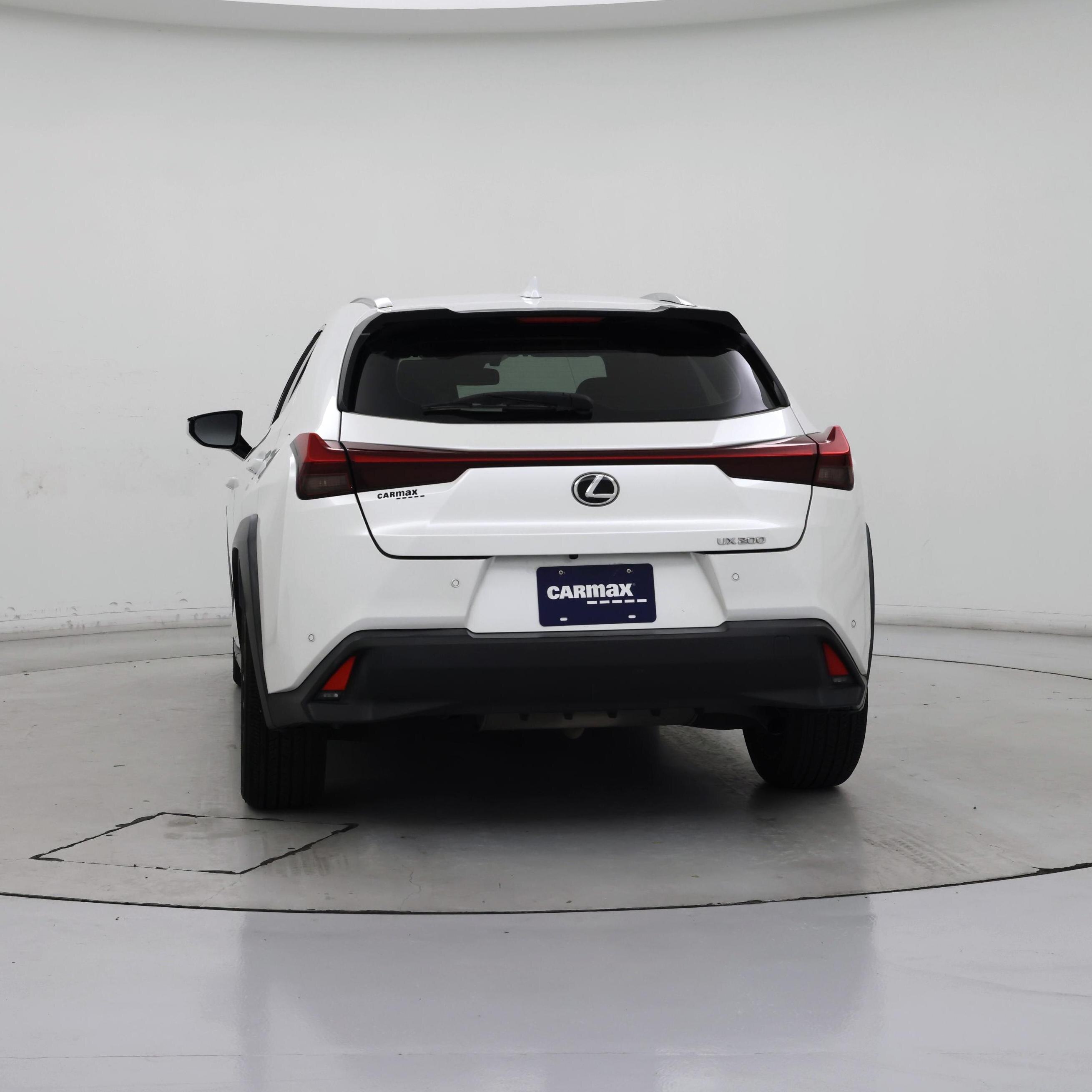 Thumbnail: 2021 Lexus UX - 6