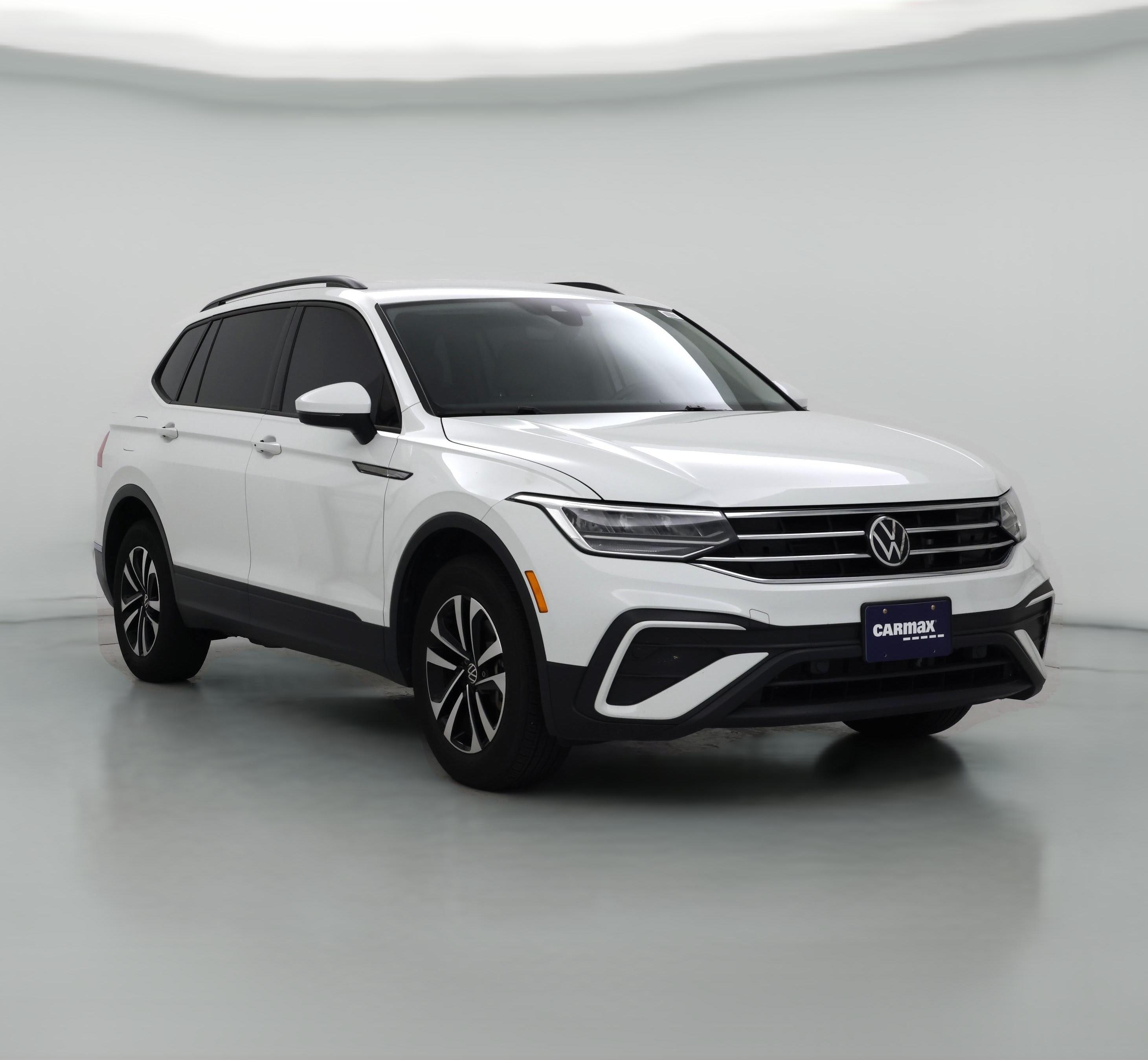 Thumbnail: 2023 Volkswagen Tiguan - 1