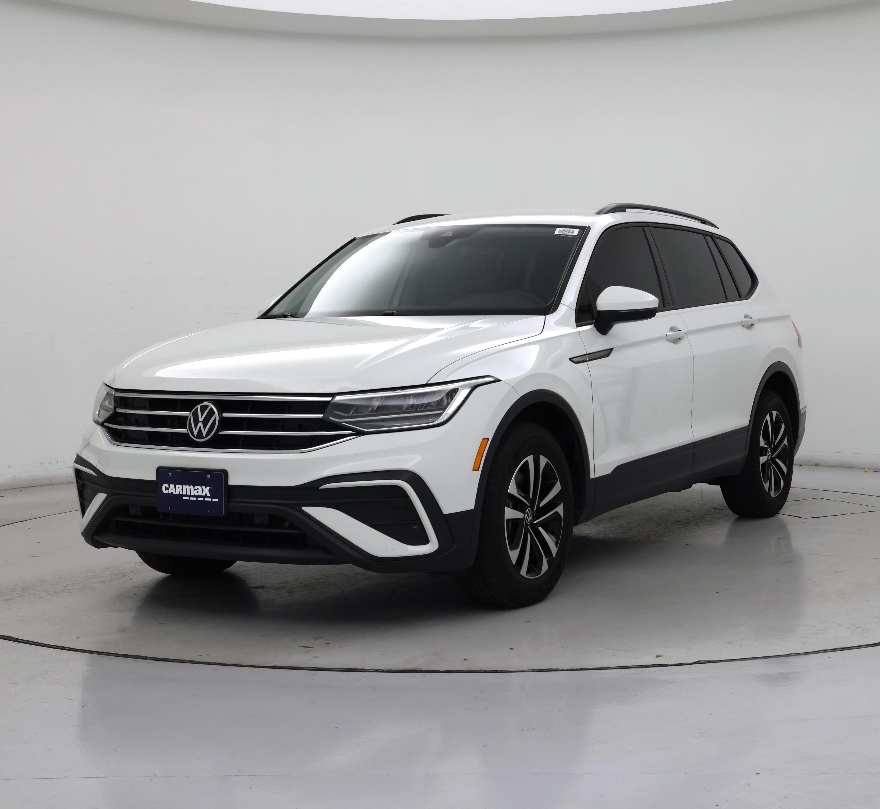 Thumbnail: 2023 Volkswagen Tiguan - 4