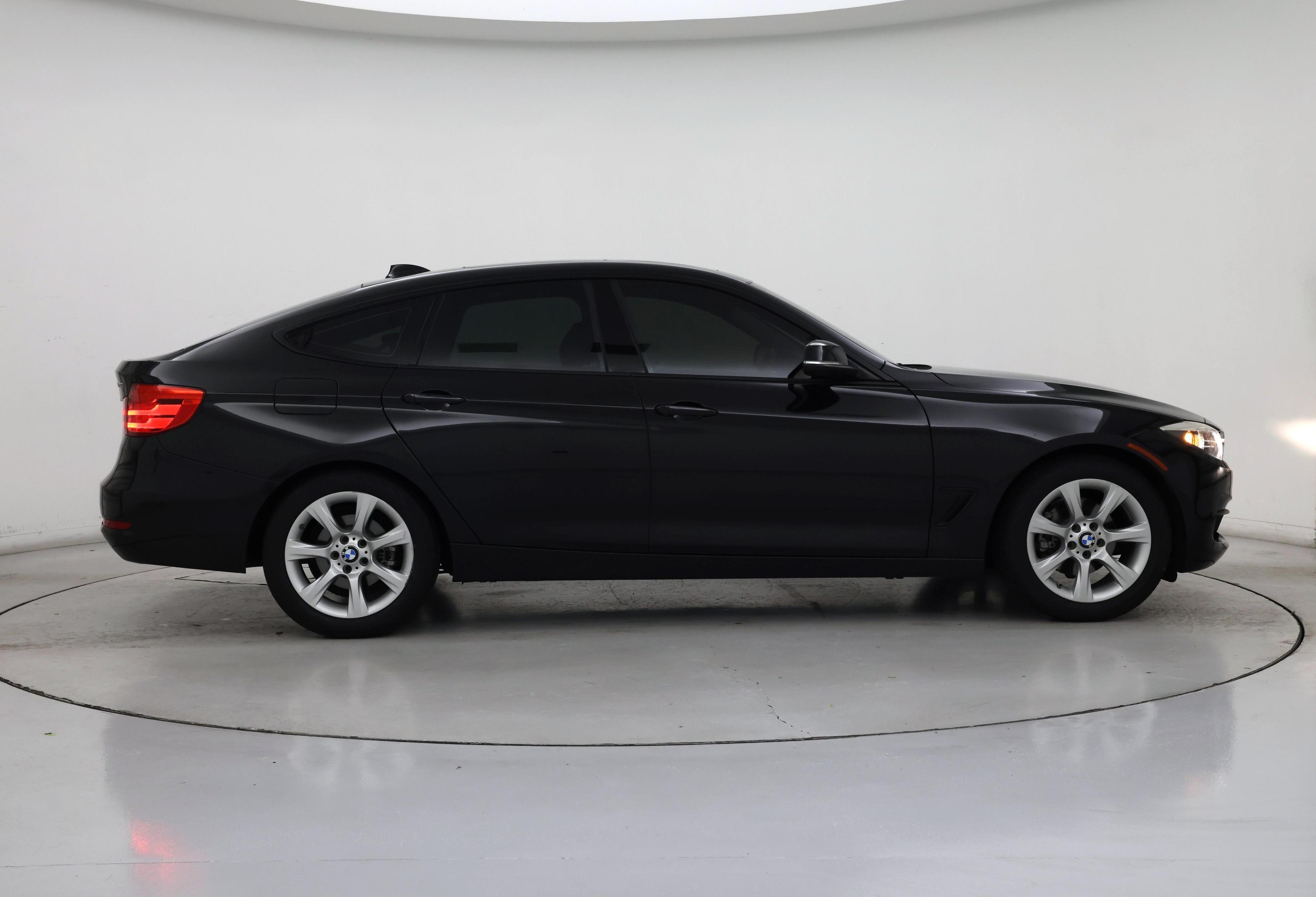 Thumbnail: 2015 BMW 3 Series - 7