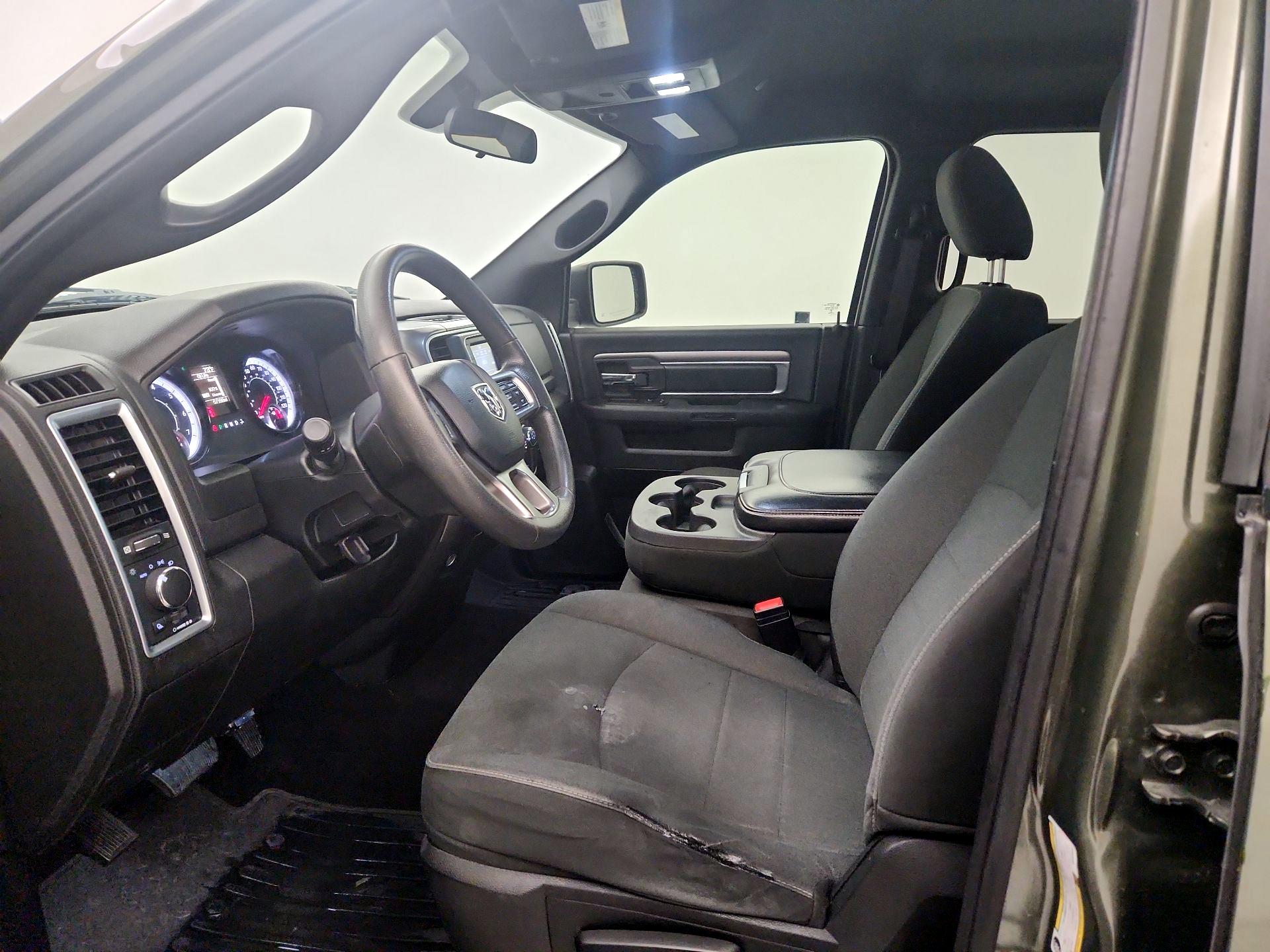 Thumbnail: 2021 RAM 1500 Classic - 11
