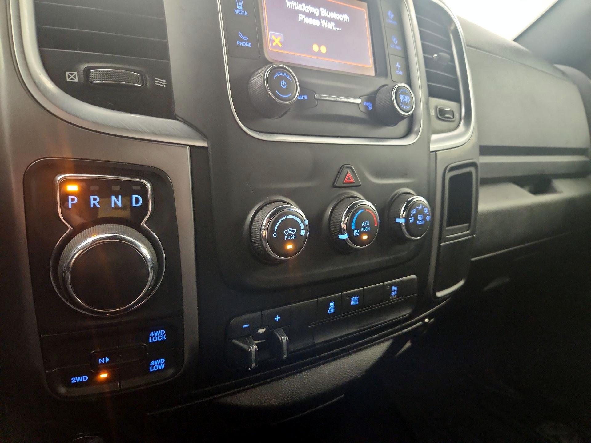 Thumbnail: 2021 RAM 1500 Classic - 16