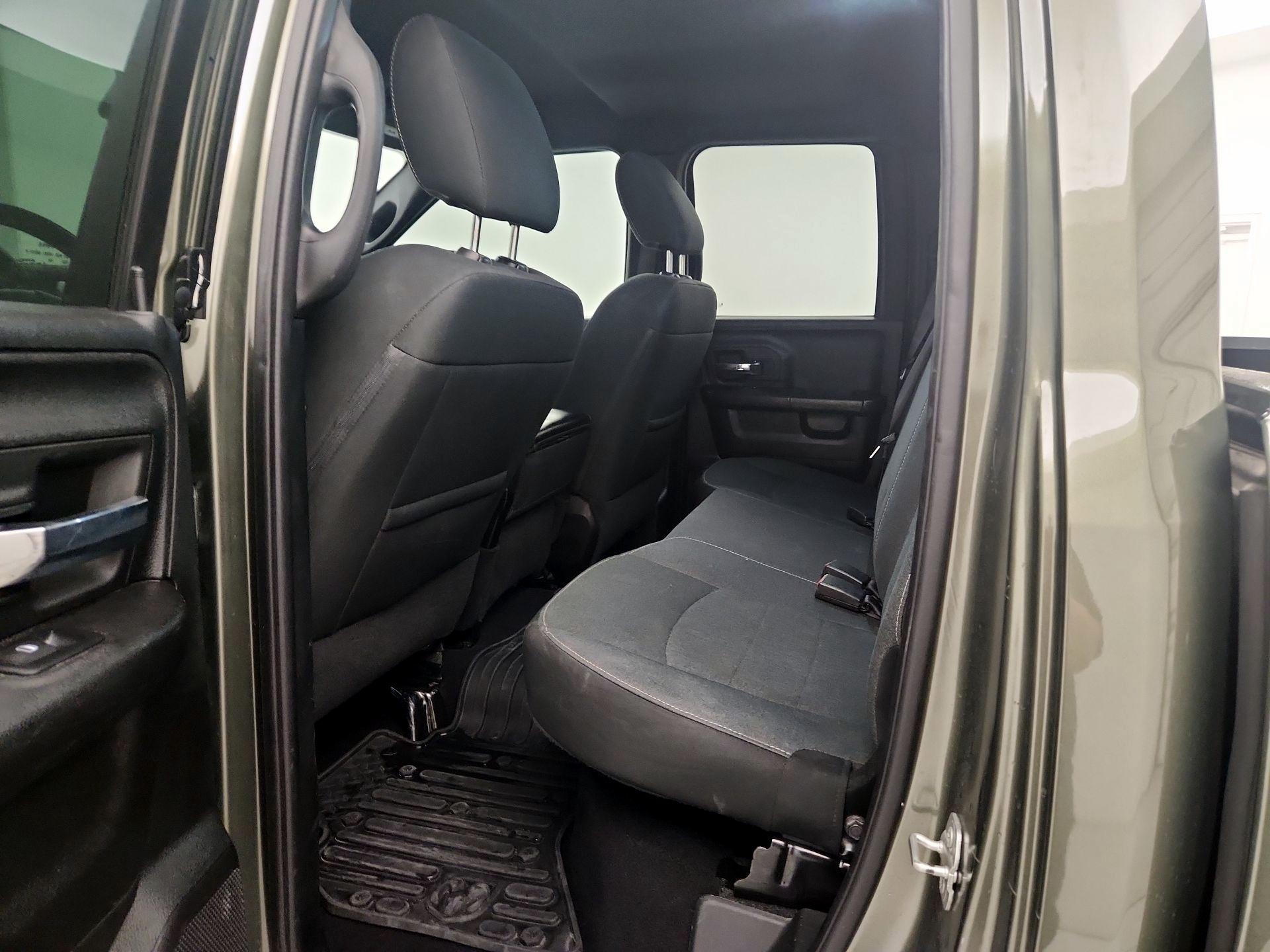 Thumbnail: 2021 RAM 1500 Classic - 19