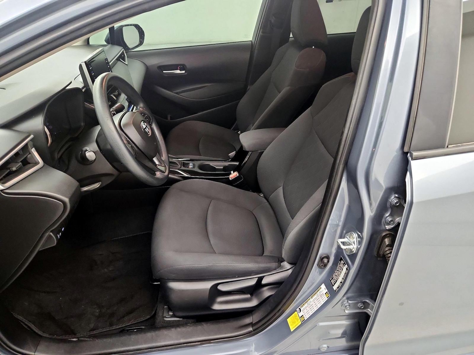2021 Toyota Corolla LE - Photo 12