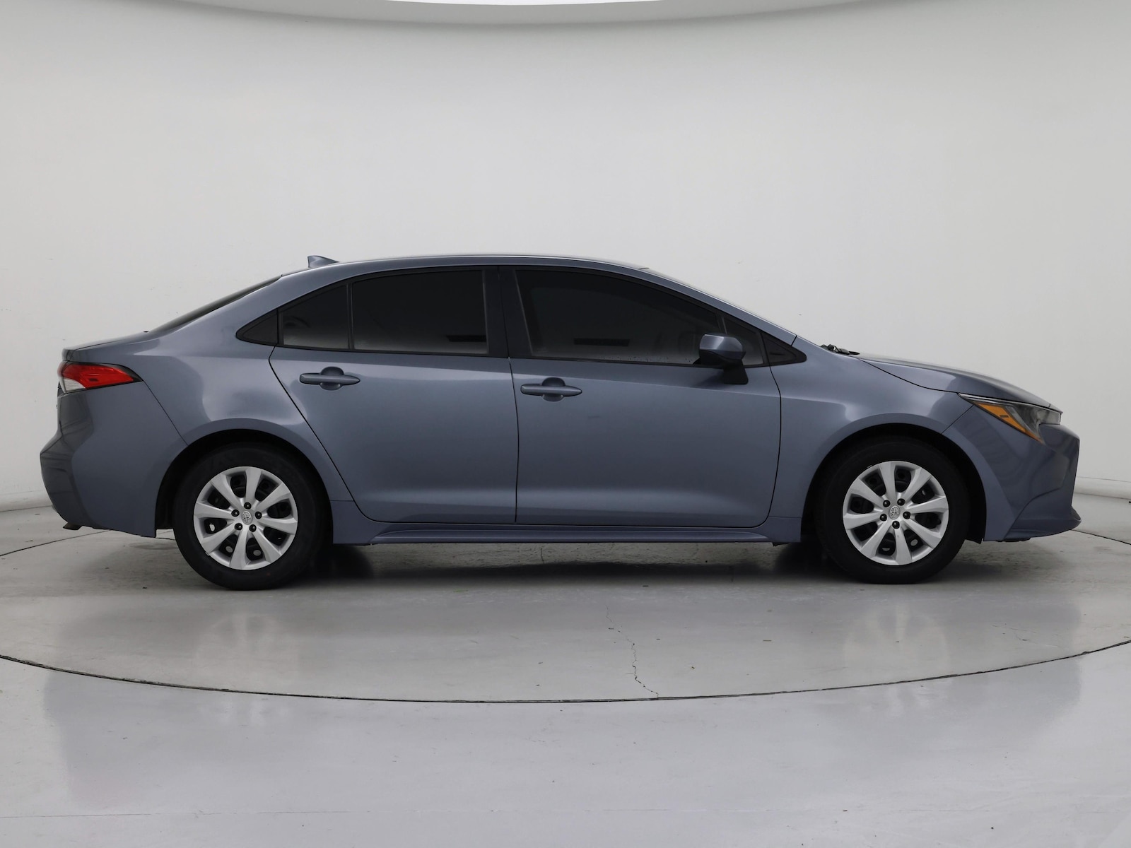 2021 Toyota Corolla LE - Photo 8