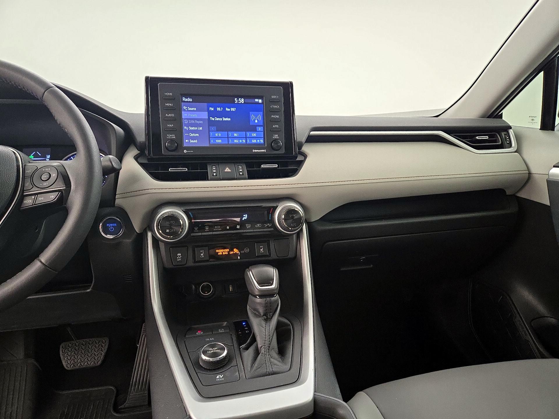 Thumbnail: 2022 Toyota RAV4 - 9