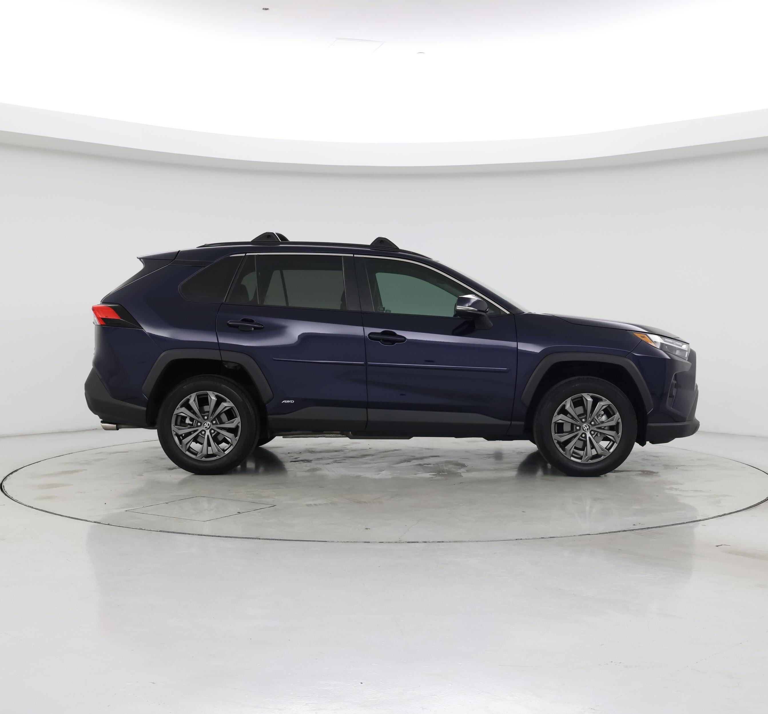 Thumbnail: 2022 Toyota RAV4 - 7