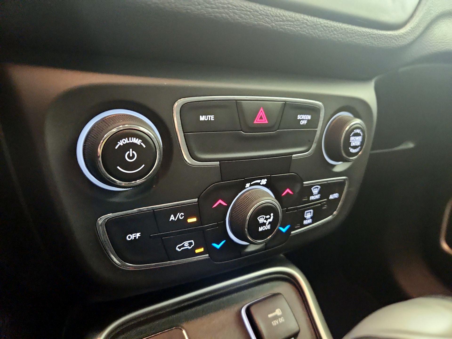 Thumbnail: 2019 Jeep Compass - 16