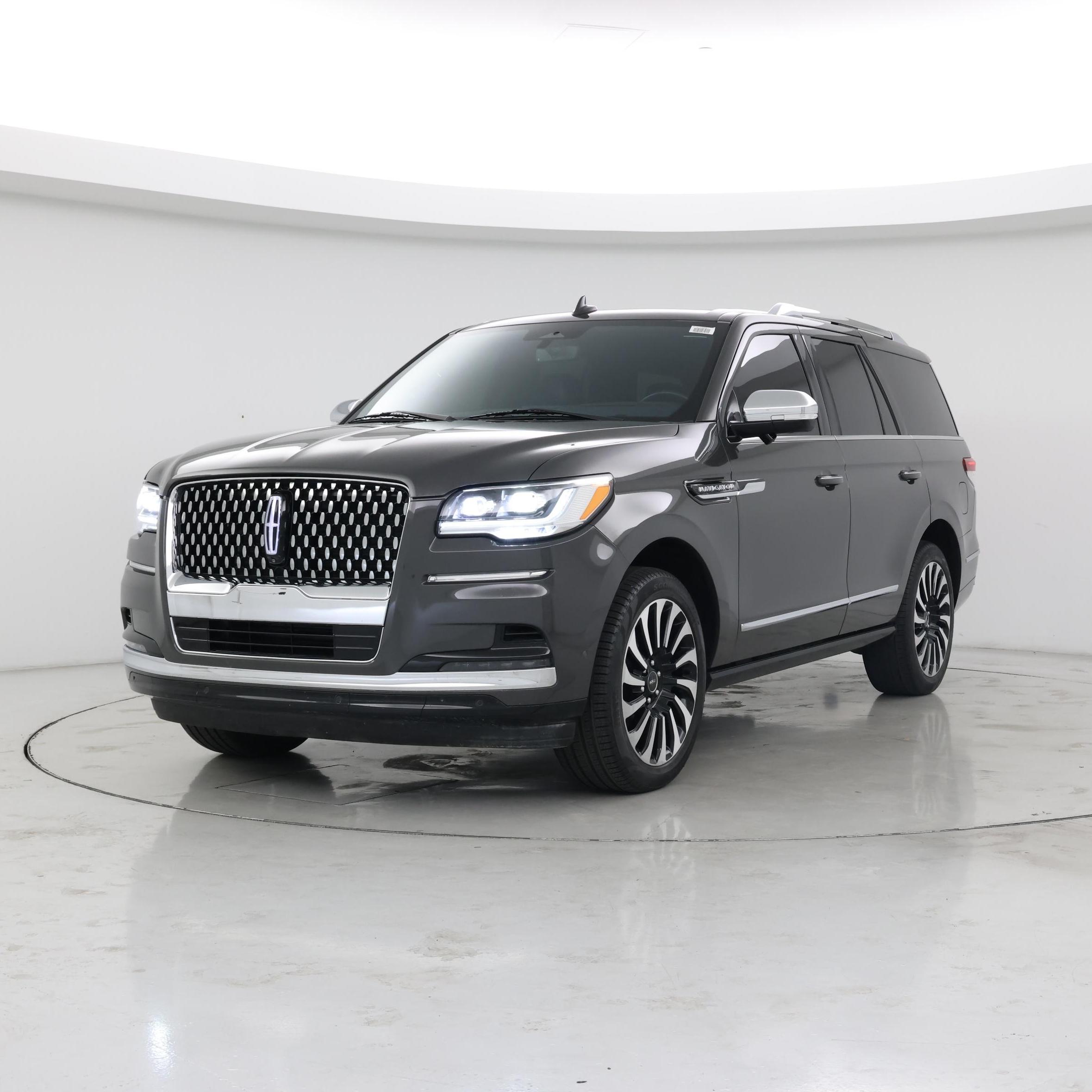 Thumbnail: 2022 Lincoln Navigator - 4