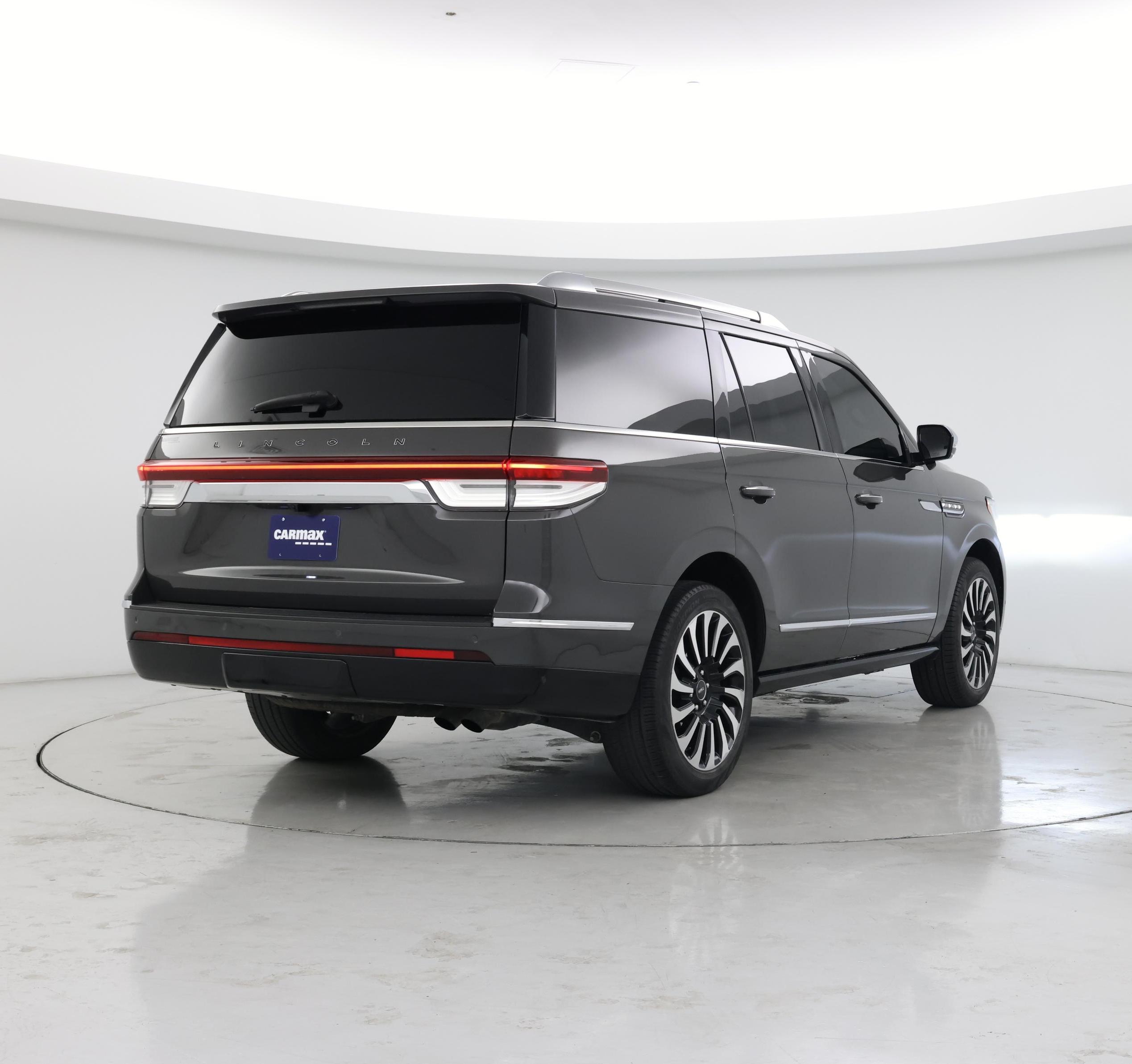 Thumbnail: 2022 Lincoln Navigator - 8