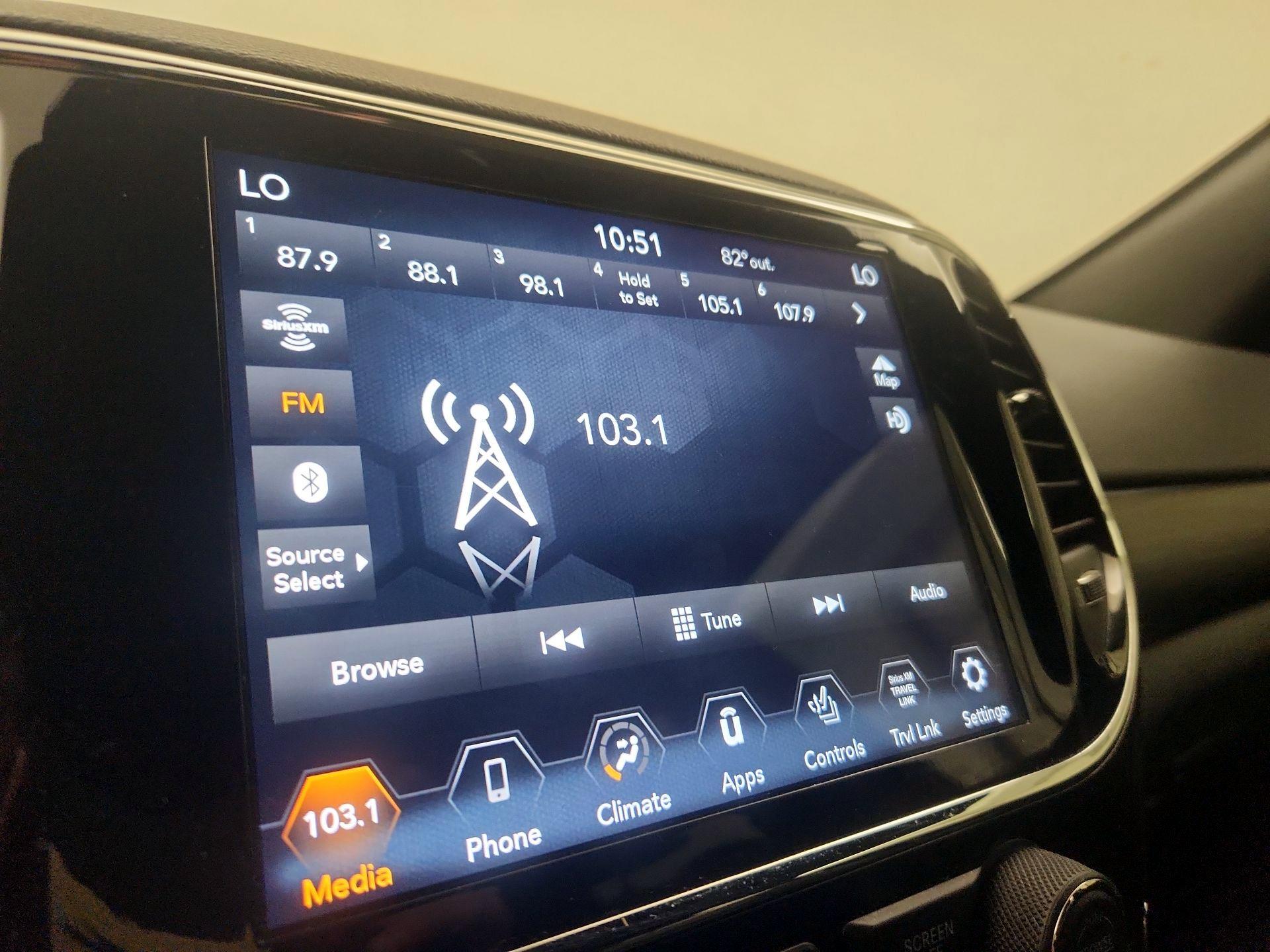 Thumbnail: 2020 Jeep Grand Cherokee - 15