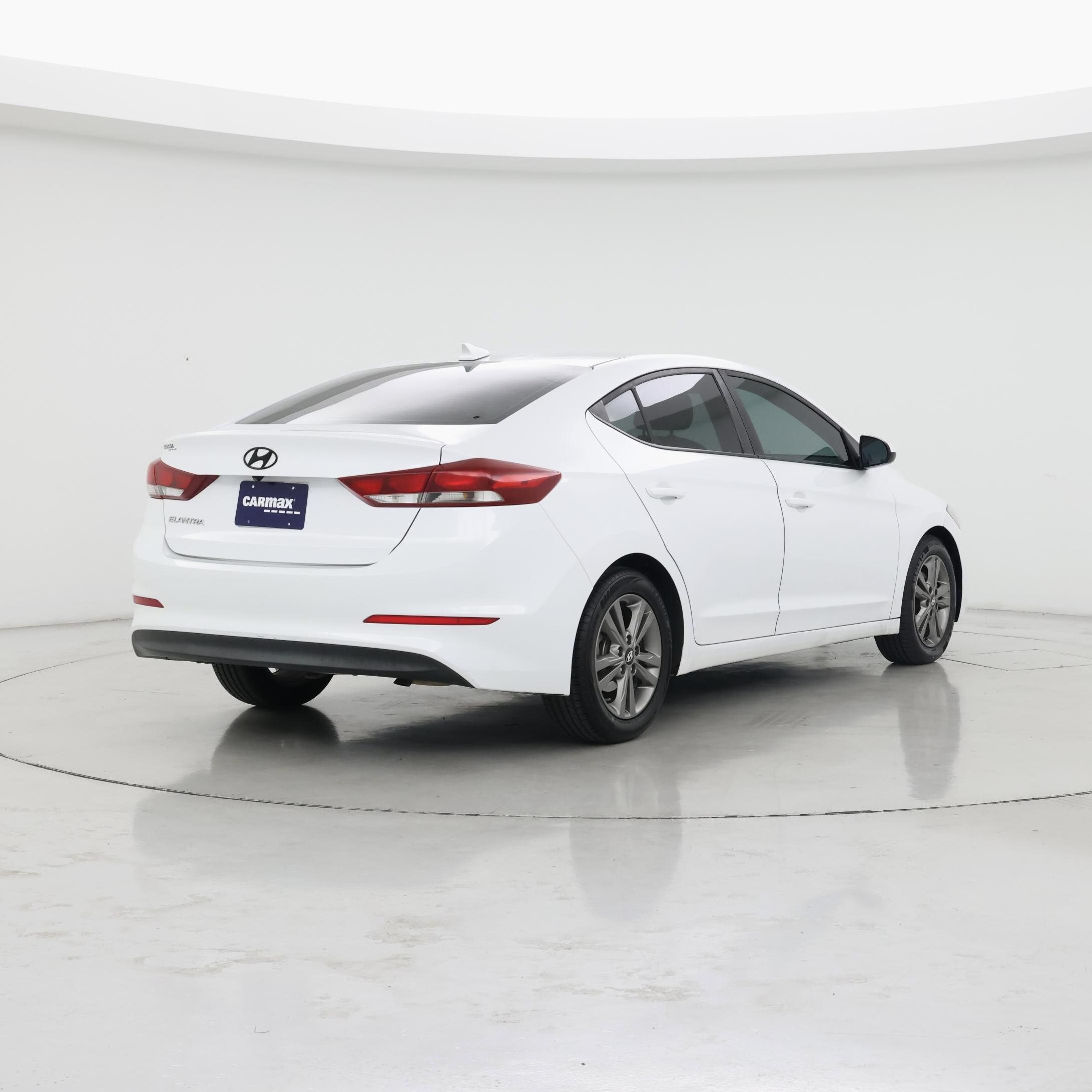 Thumbnail: 2018 Hyundai Elantra - 8