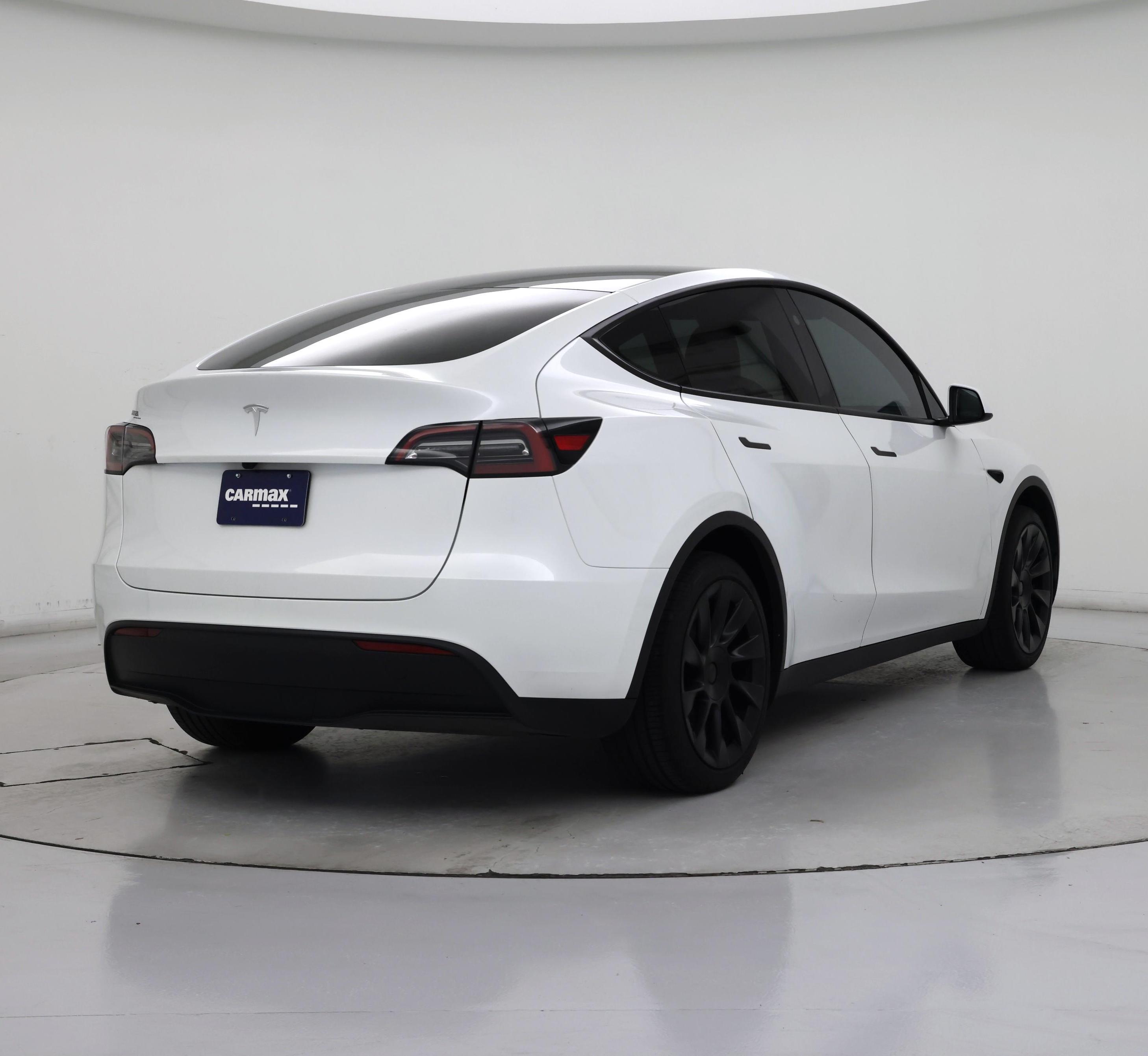 Thumbnail: 2024 Tesla Model Y - 8