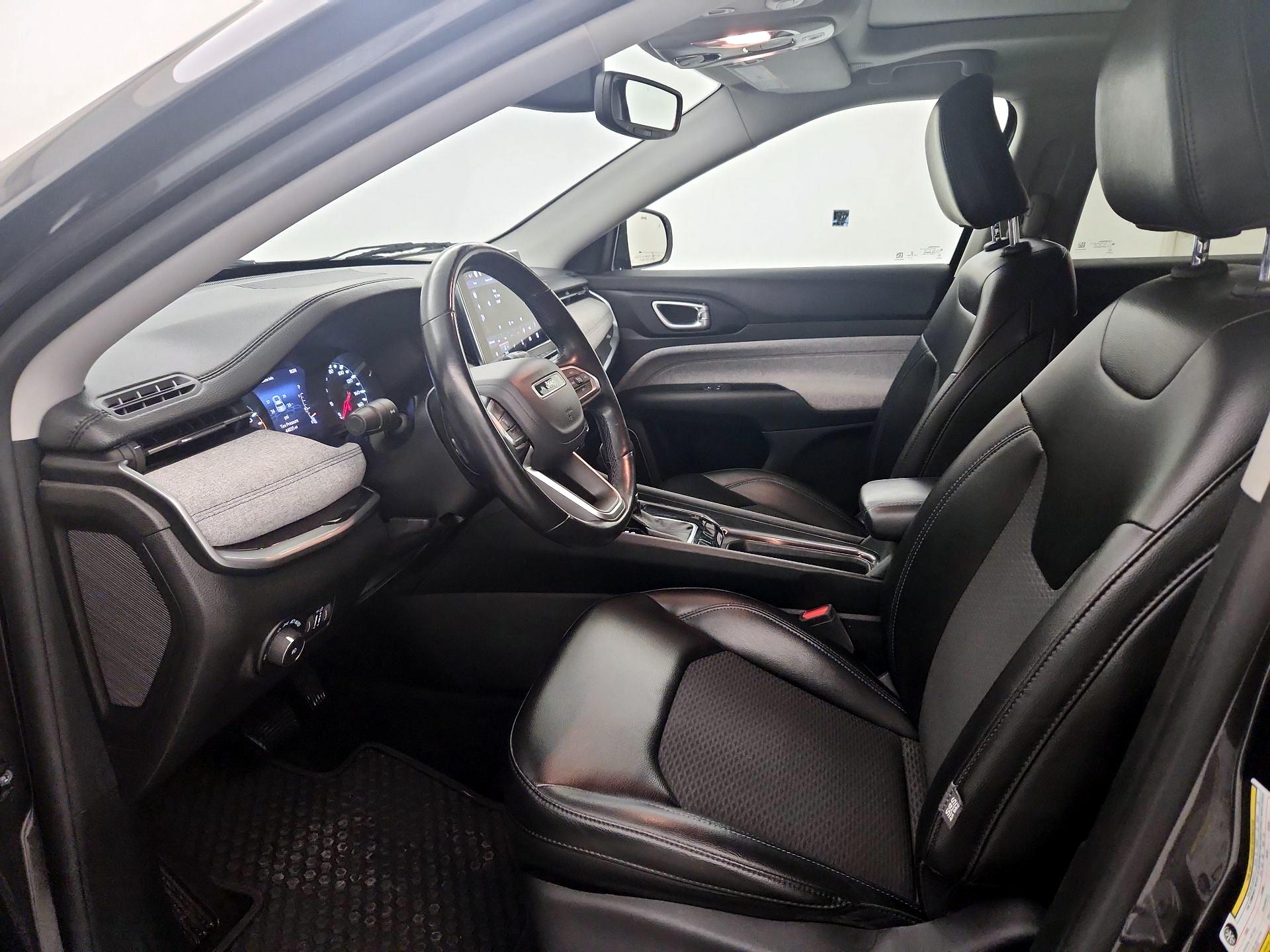 Thumbnail: 2022 Jeep Compass - 11