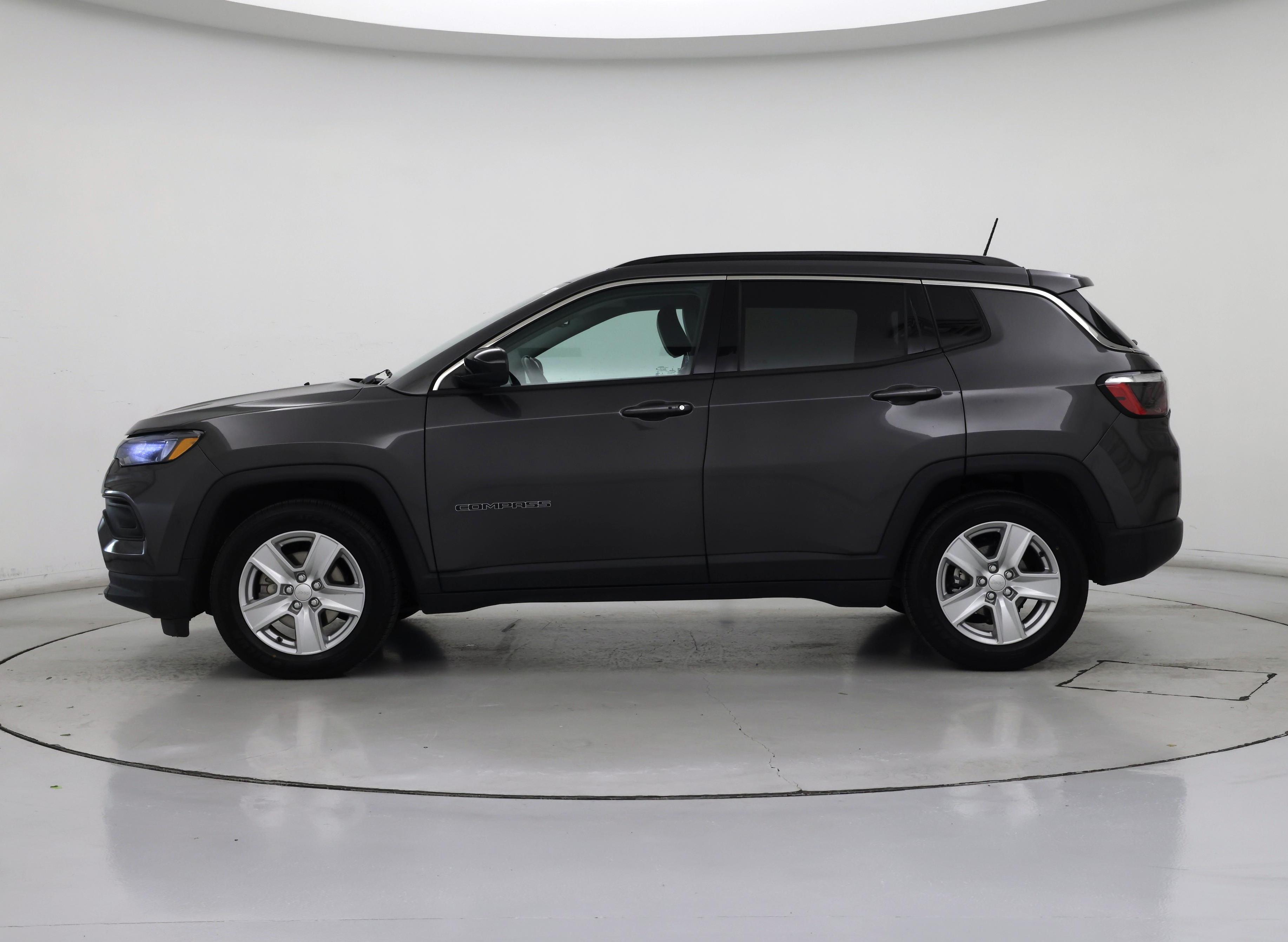 Thumbnail: 2022 Jeep Compass - 3