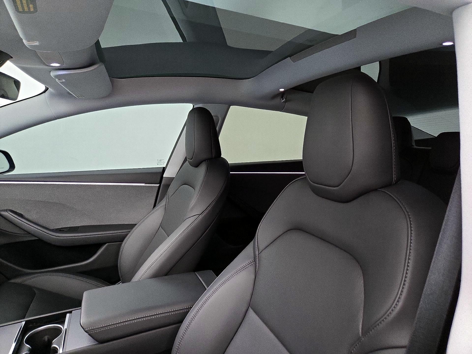Thumbnail: 2025 Tesla Model 3 - 18