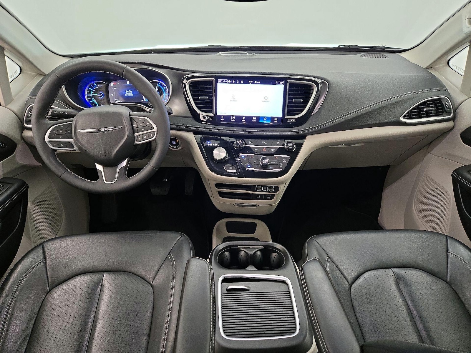 2022 Chrysler Pacifica Hybrid Touring L - Photo 10