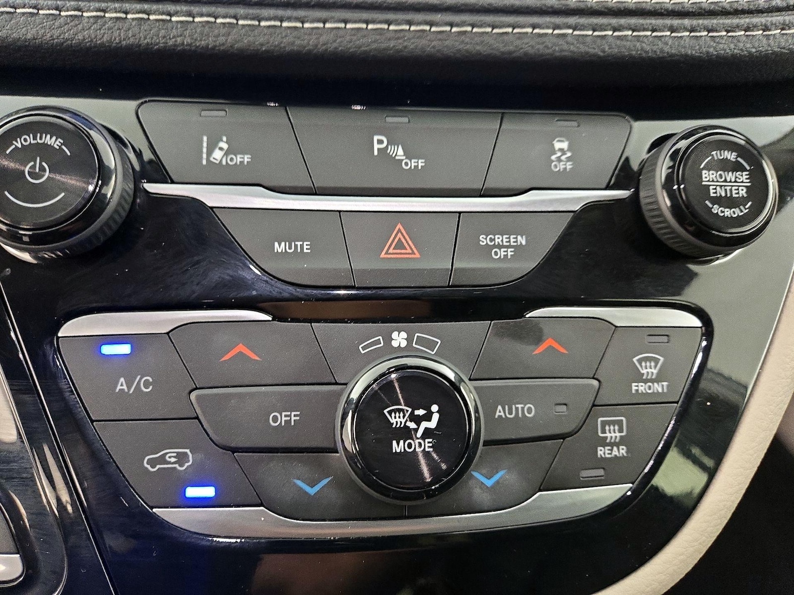 2022 Chrysler Pacifica Hybrid Touring L - Photo 17