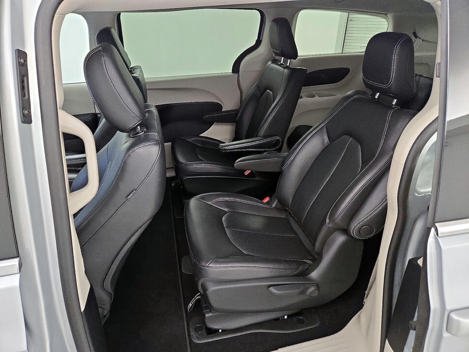 2022 Chrysler Pacifica Hybrid Touring L - Photo 20