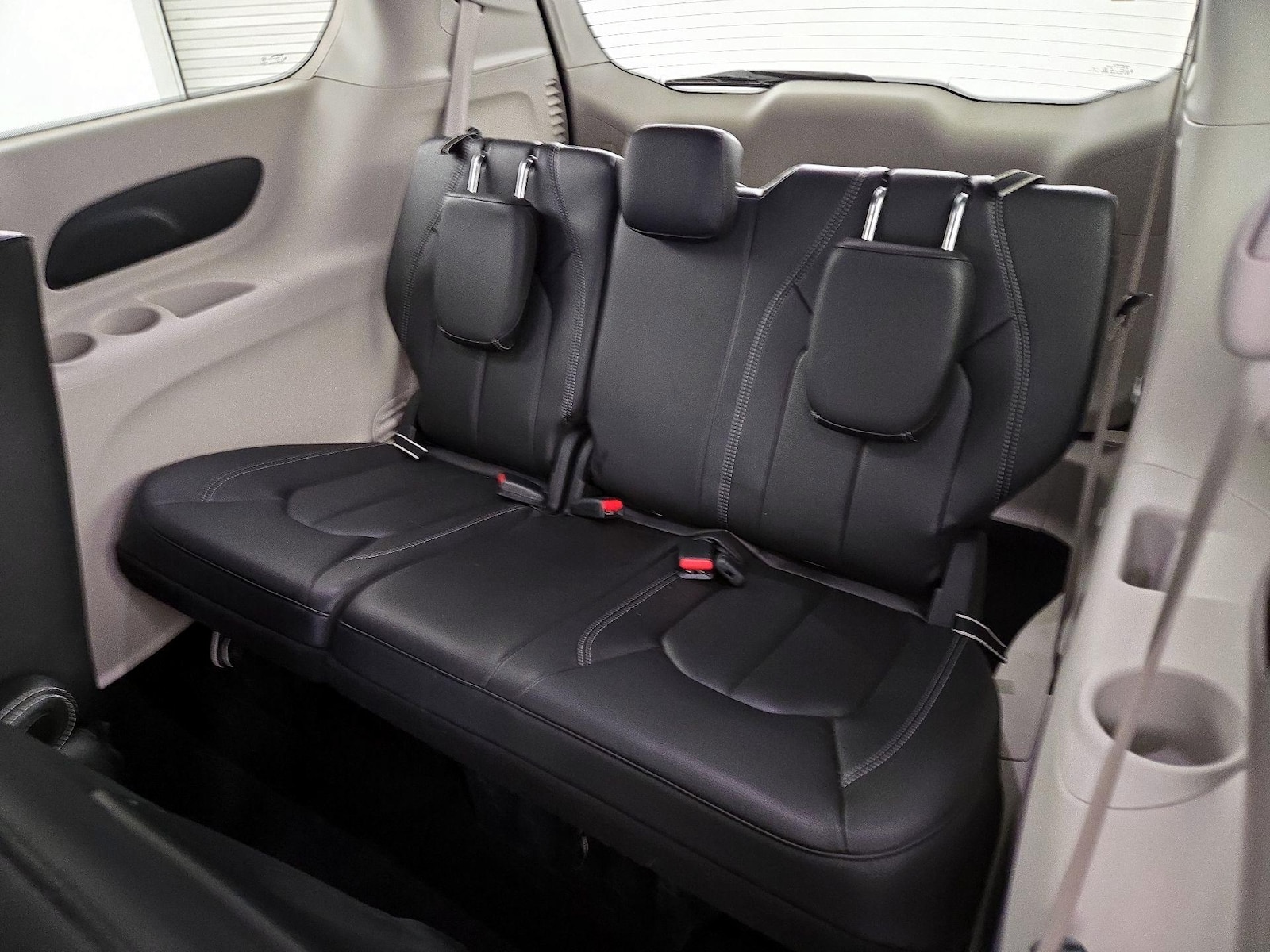 2022 Chrysler Pacifica Hybrid Touring L - Photo 21